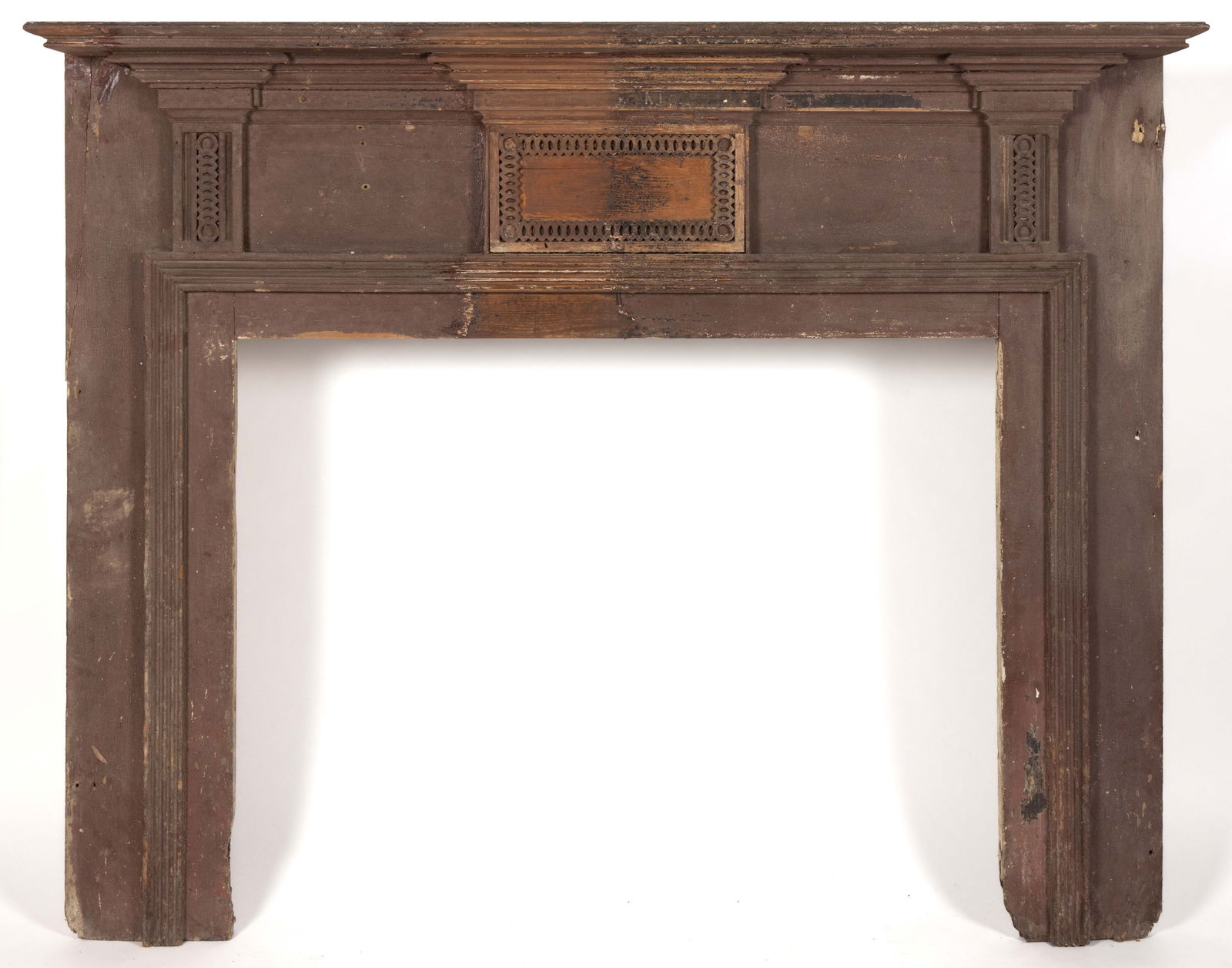 RICHMOND, VIRGINIA FEDERAL PAINTED YELLOW PINE FIREPLACE MANTEL / SURROUND (1 of 5)