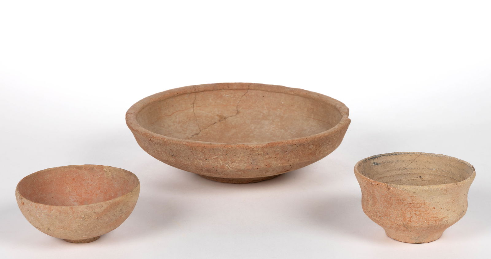 ANCIENT MIDDLE EASTERN / ROMAN POTTERY / TERRACOTTA BOWLS, LOT OF THREE (1 of 4)