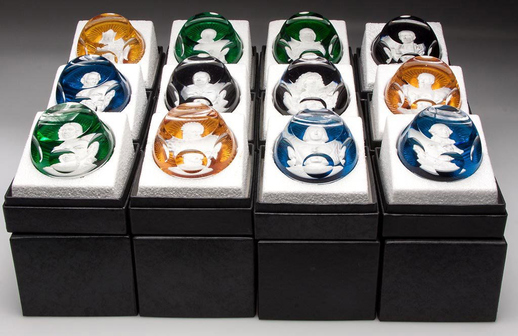 BACCARAT HISTORICAL SULPHIDE PAPERWEIGHTS, SET OF 12: BACCARAT HISTORICAL SULPHIDE PAPERWEIGHTS, SET OF 12, The Great Leaders of History produced for the Franklin Mint, including Abraham Lincoln, George Washington and Joan of Arc. Complete with boxes. Se