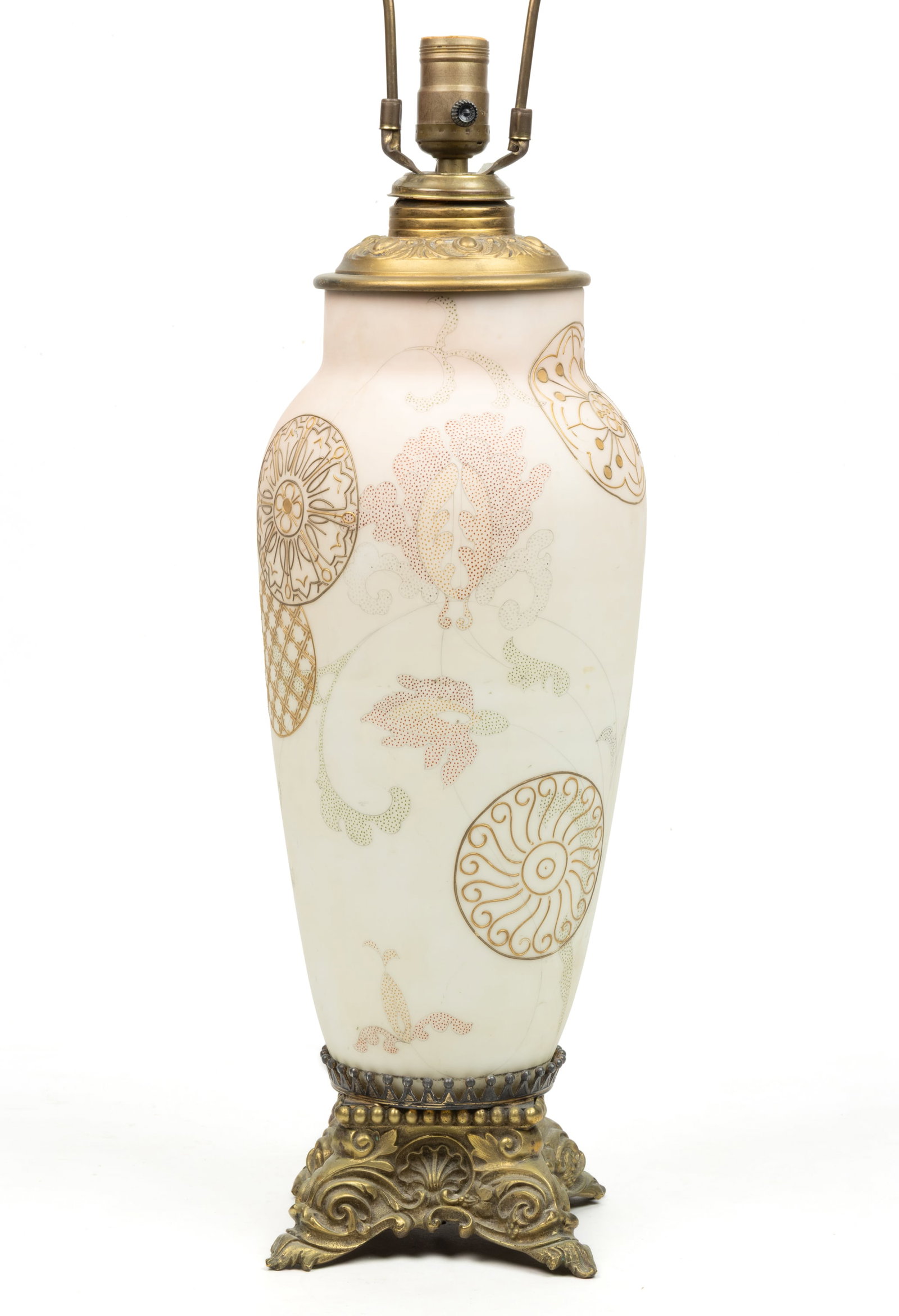 MT. WASHINGTON CROWN MILAO KEROSENE VASE LAMP (1 of 4)