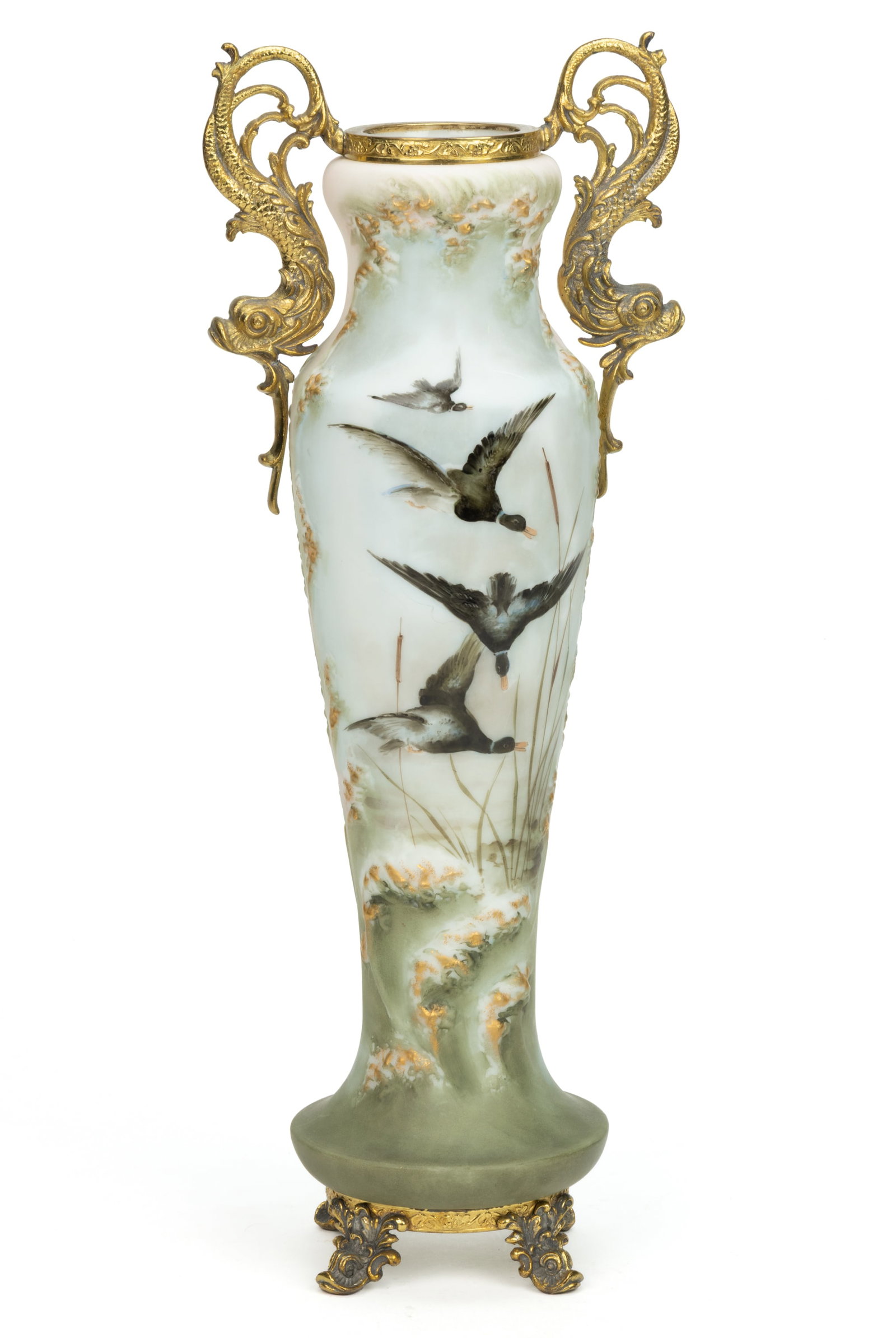 WAVE CREST DUCKS IN FLIGHT ART GLASS VASE (1 of 2)