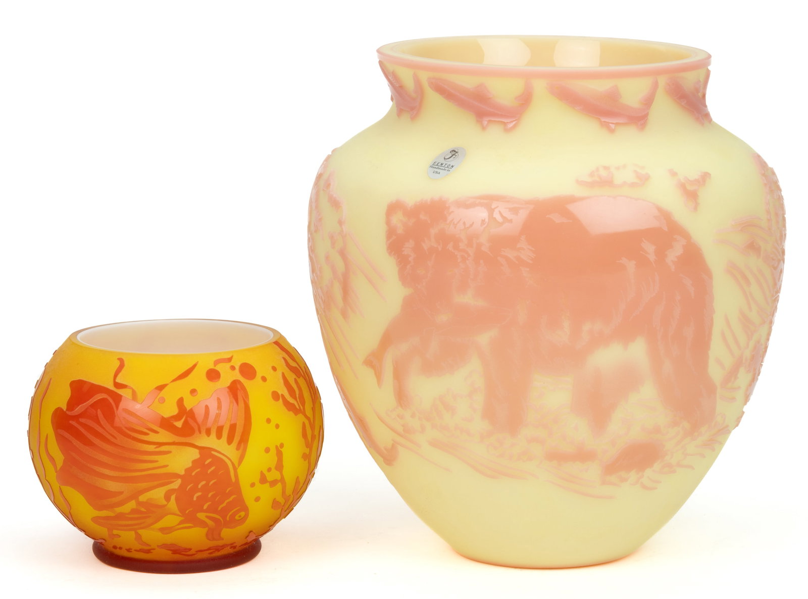 KELSEY MURPHY / FENTON "SALMON RUN" SAND-CARVED CAMEO ART GLASS VASE (1 of 3)