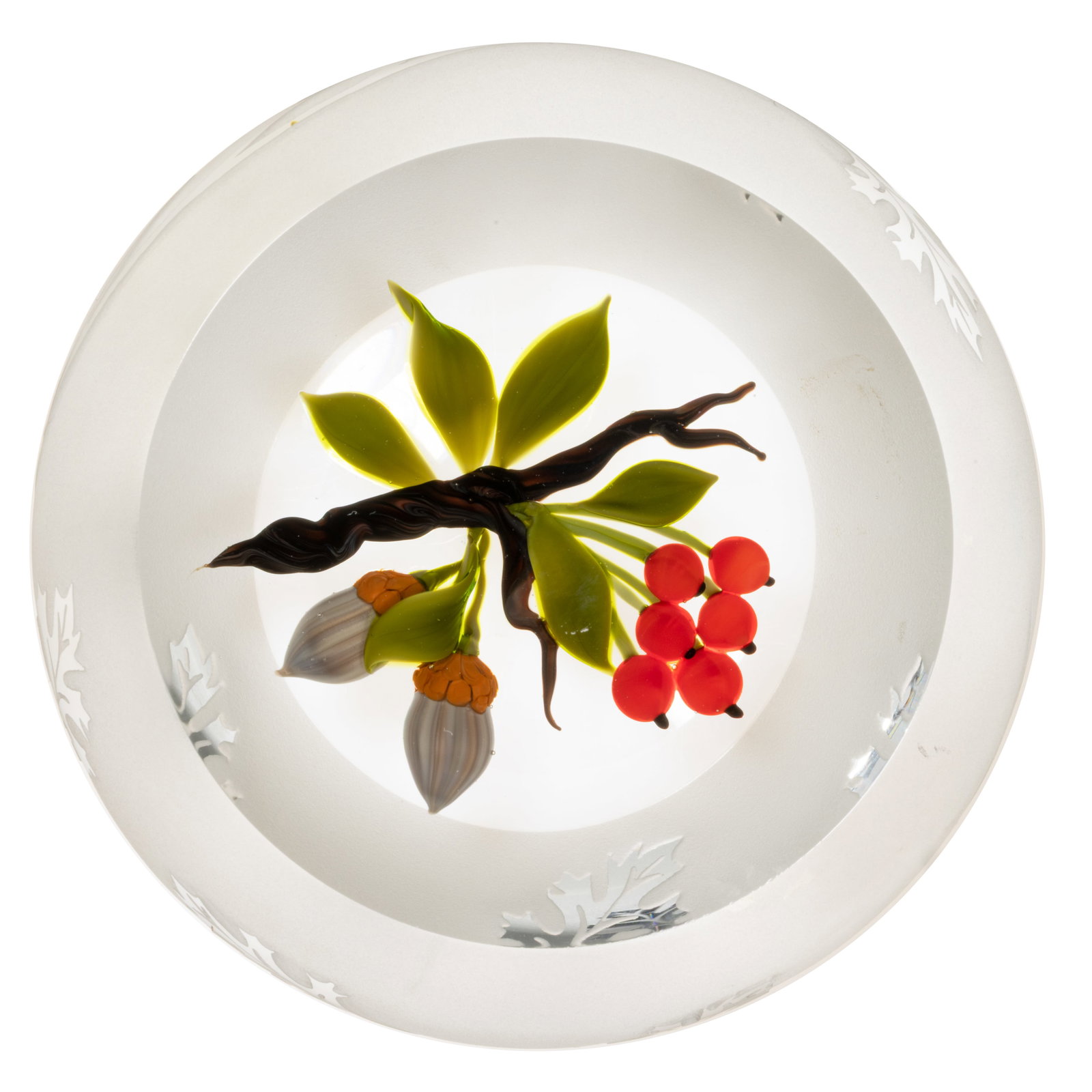 VICTOR TRABUCCO (AMERICAN, B. 1949) ACORN AND BERRIES LAMPWORK AND ETCHED STUDIO ART GLASS: VICTOR TRABUCCO (AMERICAN, B. 1949) ACORN AND BERRIES LAMPWORK AND ETCHED STUDIO ART GLASS PAPERWEIGHT, acid-etched exterior with oak leaf and branch pattern to the outside, circular top window,&