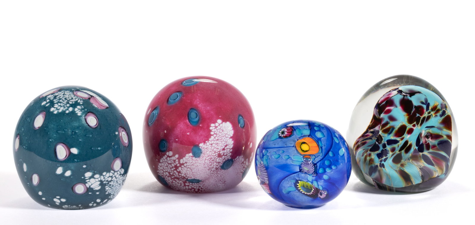 ASSORTED VINTAGE AND CONTEMPORARY ART GLASS PAPERWEIGHTS, LOT OF FOUR (1 of 1)