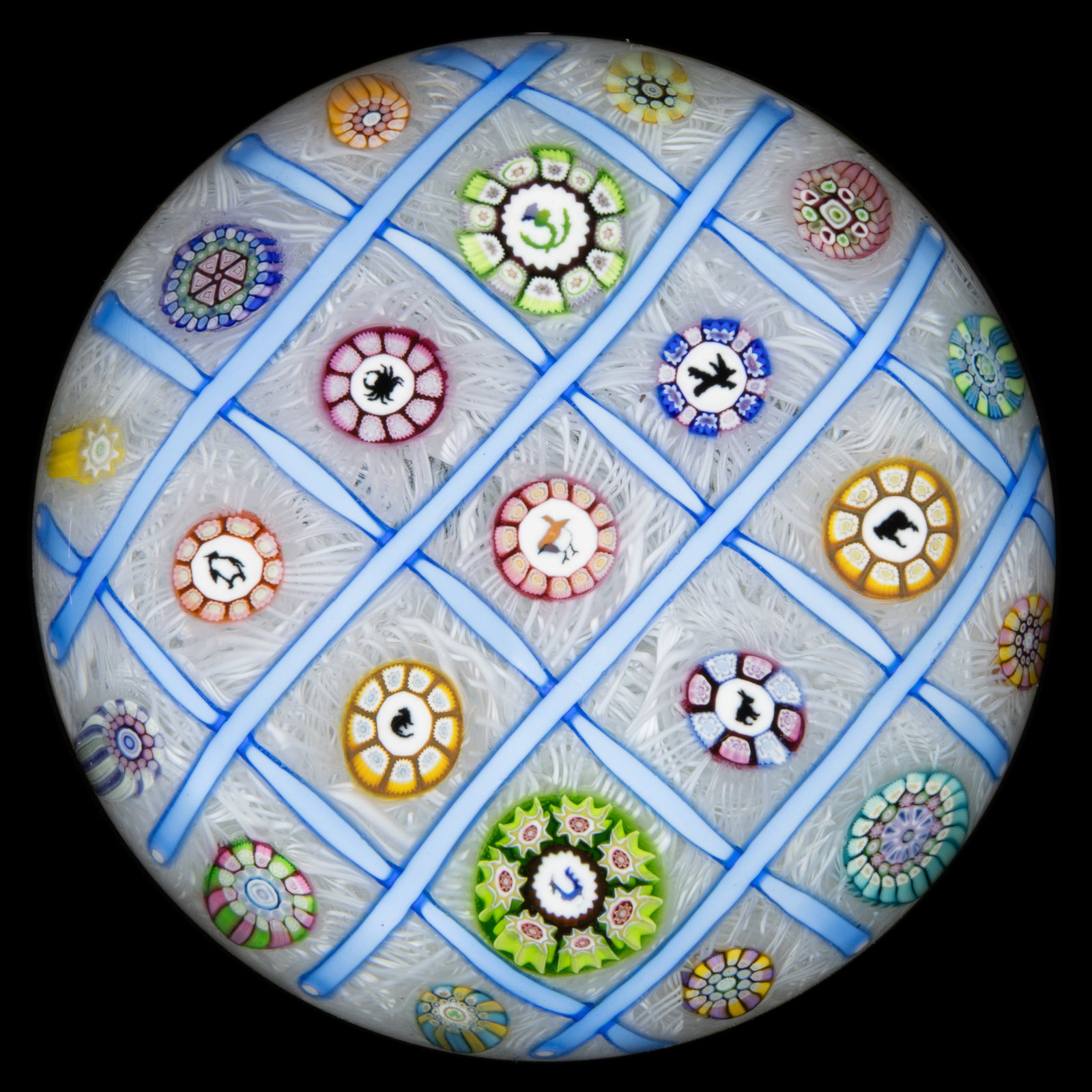 VINTAGE PERTHSHIRE CHEQUER / CHECKERBOARD MILLEFIORI ART GLASS PAPERWEIGHT (1 of 2)