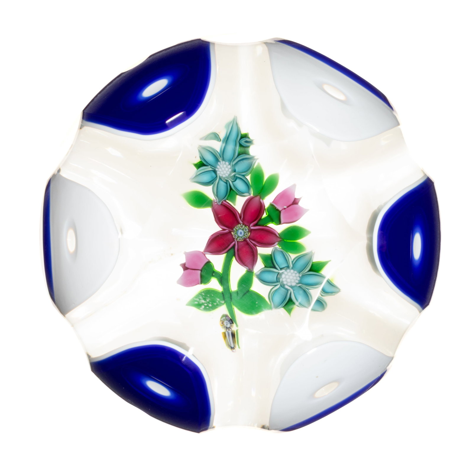 VINTAGE CUT DOUBLE-OVERLAY FLORAL BOUQUET LAMPWORK ART GLASS PAPERWEIGHT: VINTAGE CUT DOUBLE-OVERLAY FLORAL BOUQUET LAMPWORK ART GLASS PAPERWEIGHT, opaque cobalt blue to opaque white to colorless, intricate cut featuring six overlaid pillars to the edge and a concave hexago