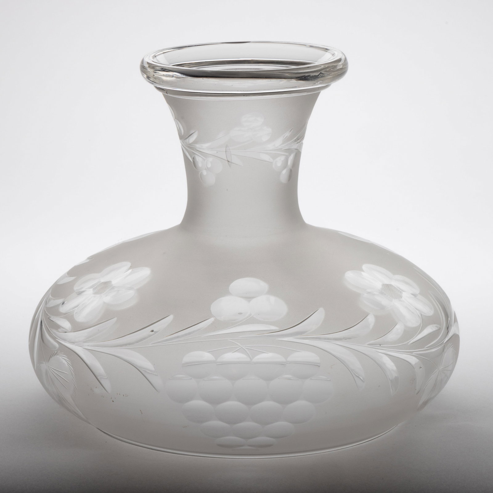 FREE-BLOWN AND CUT SINUMBRA LAMP SHADE (1 of 2)