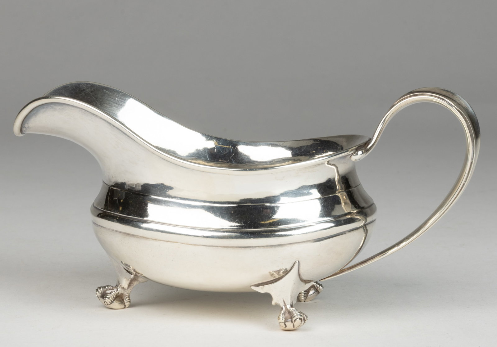 ARTHUR J. STONE STERLING SILVER GRAVY / SAUCE BOAT (1 of 2)
