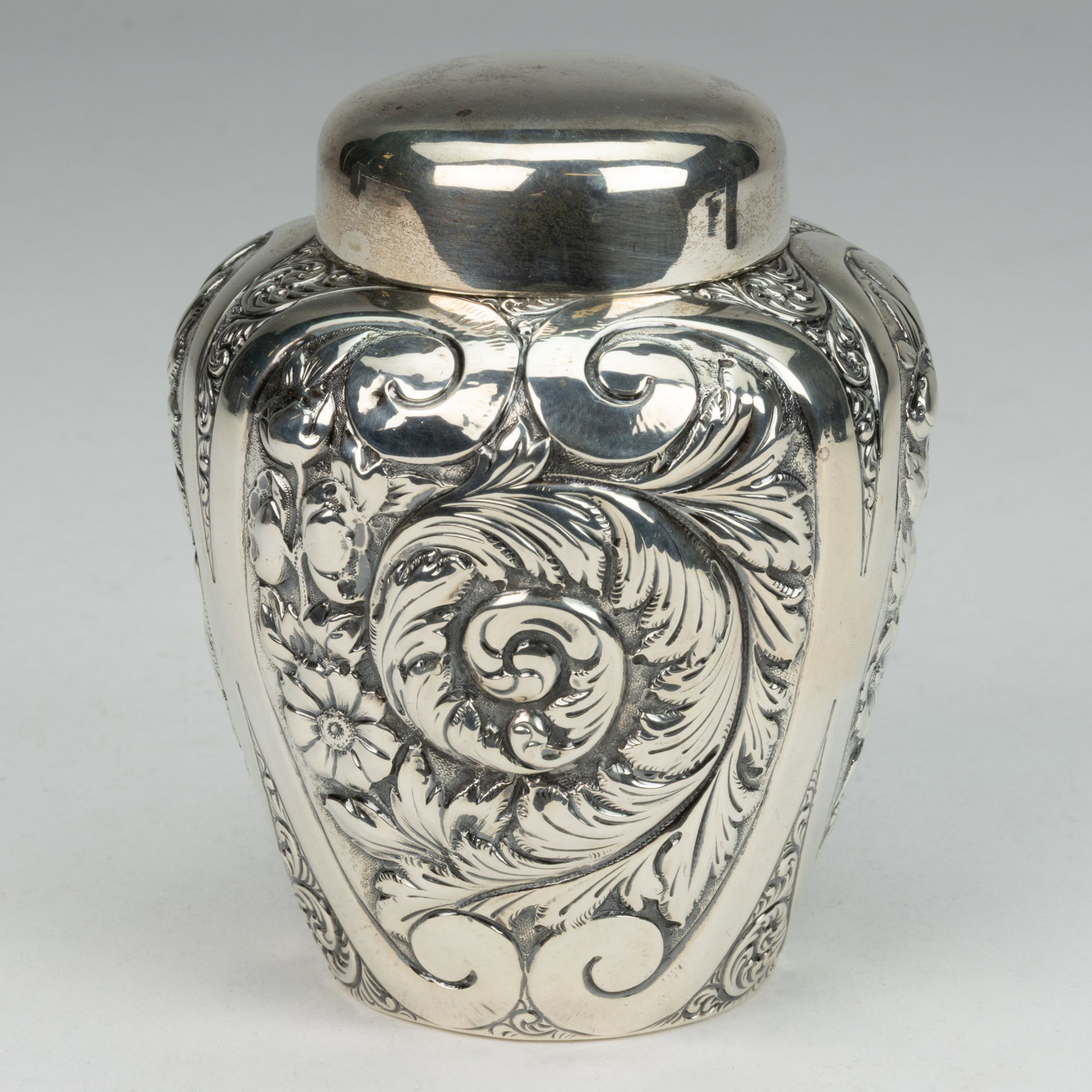MANDALIAN MFG. CO. REPOUSSE STERLING SILVER TEA CADDY (1 of 2)
