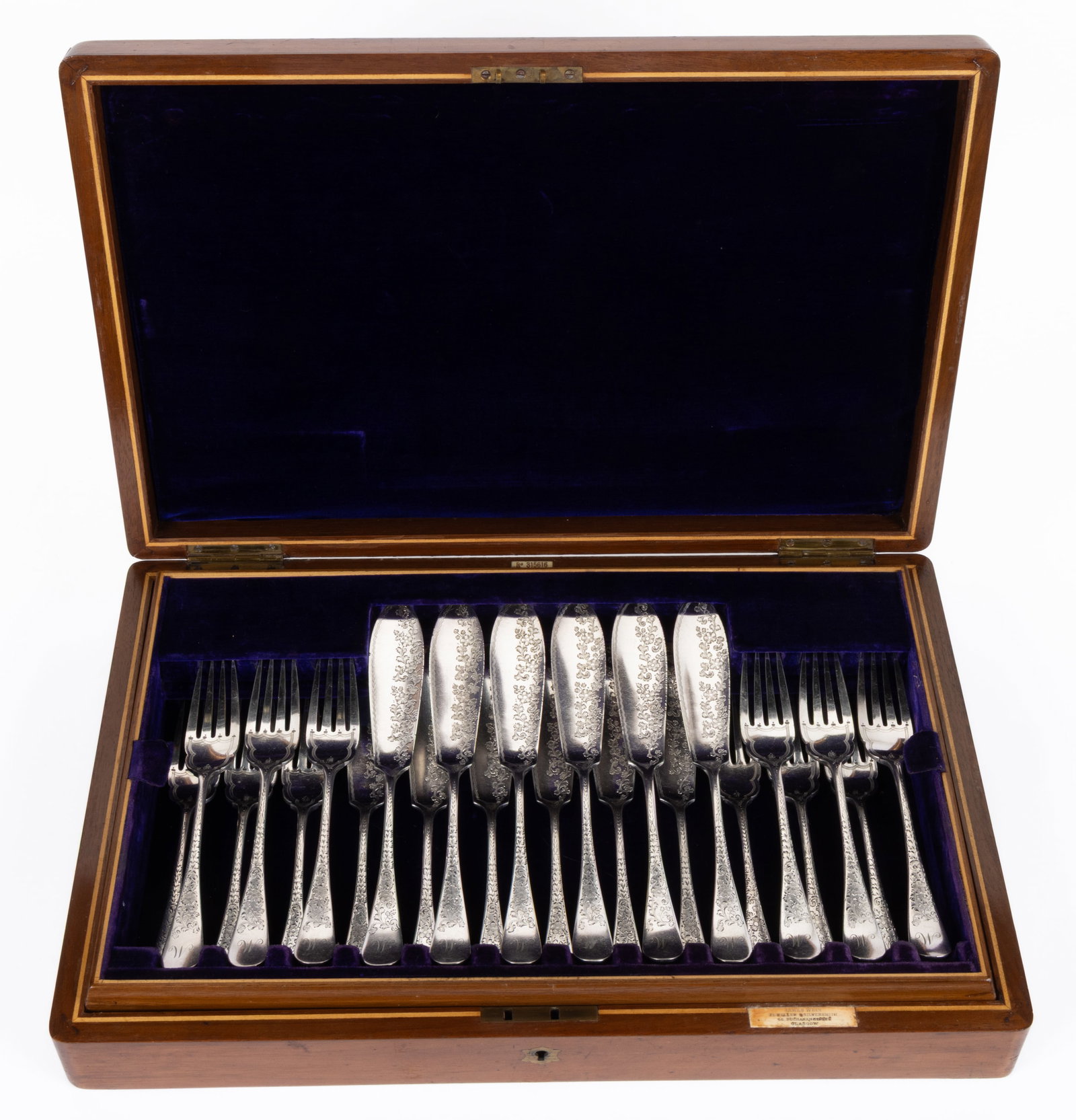 ALLEN & DARWIN, ENGLISH VICTORIAN / EDWARDIAN SILVER-PLATED 24-PIECE FISH FORK AND KNIFE SET WITH (1 of 4)
