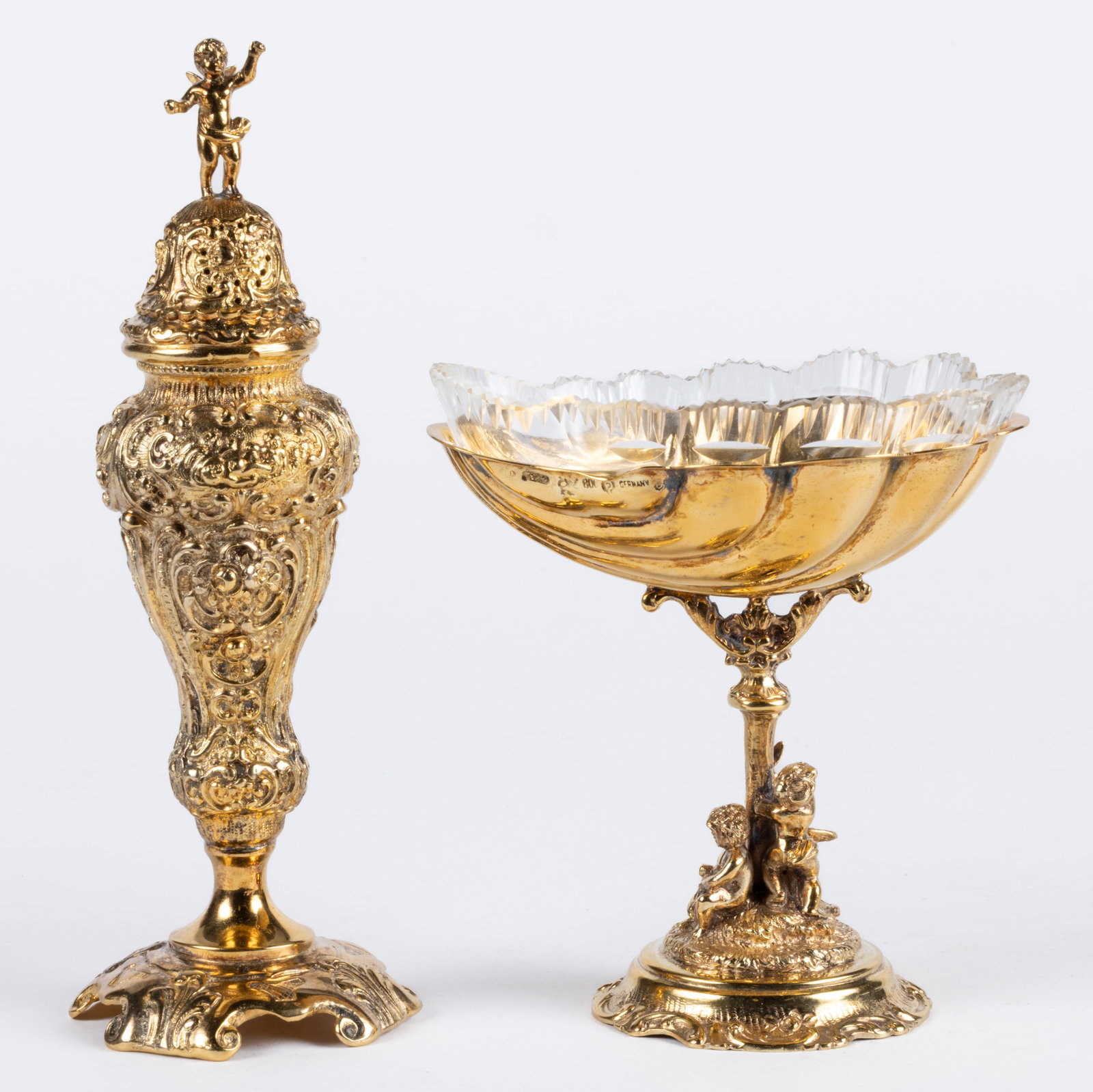 GERMAN HANAU GILT 0.800 SILVER PEDESTAL OPEN SALT AND PEPPER SHAKER SET (1 of 3)