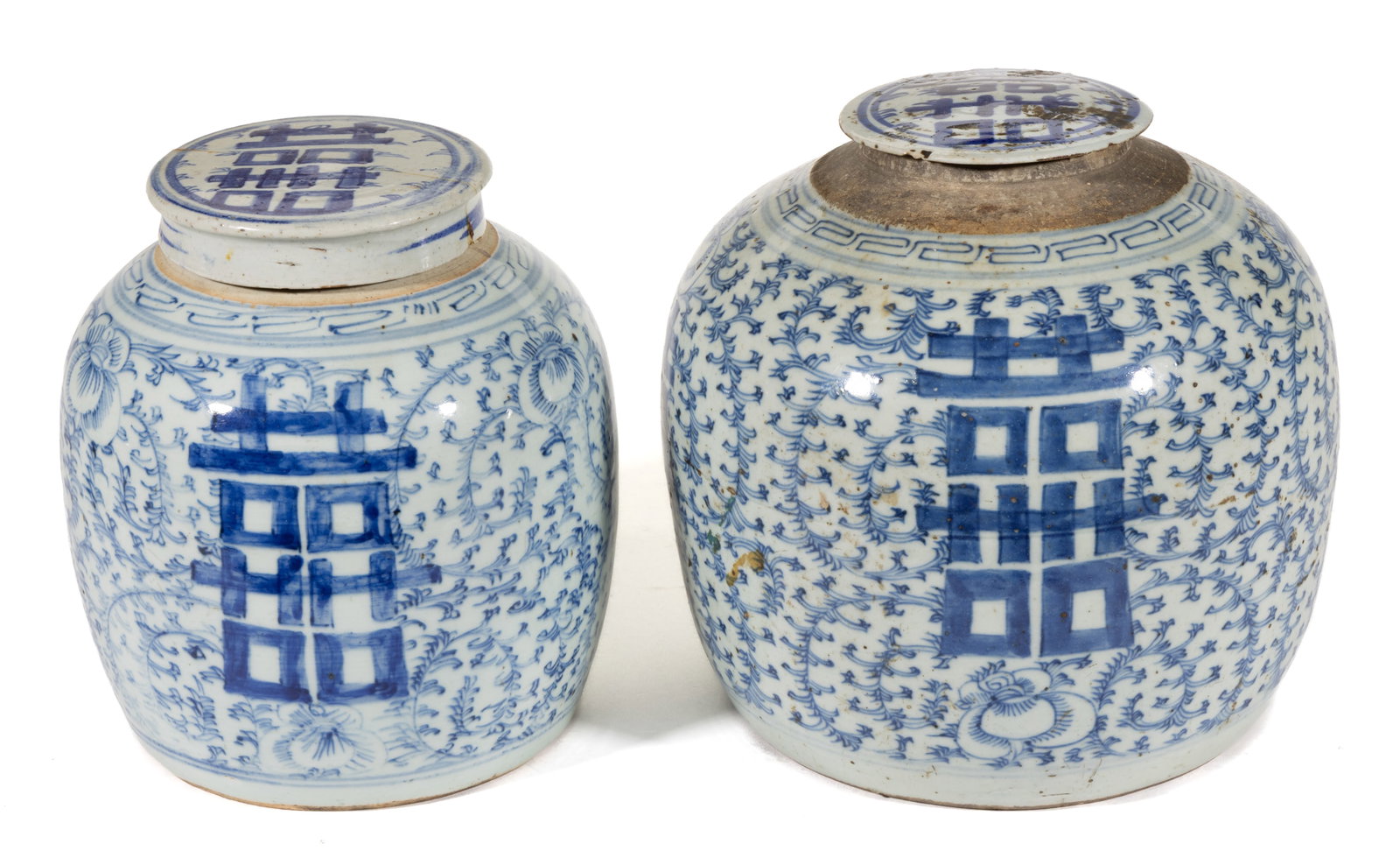 CHINESE EXPORT PORCELAIN BLUE AND WHITE COVERED GINGER JARS, LOT OF TWO (1 of 7)