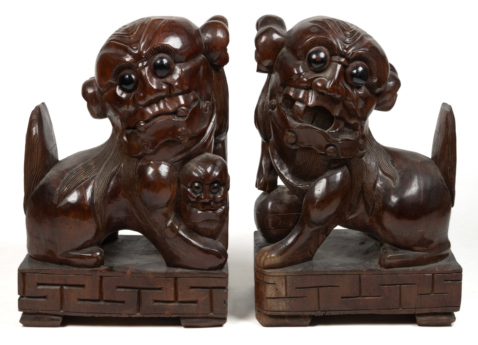 PAIR OF ASIAN CARVED WOODEN GUARDIAN LIONS / FOO DOGS (1 of 4)