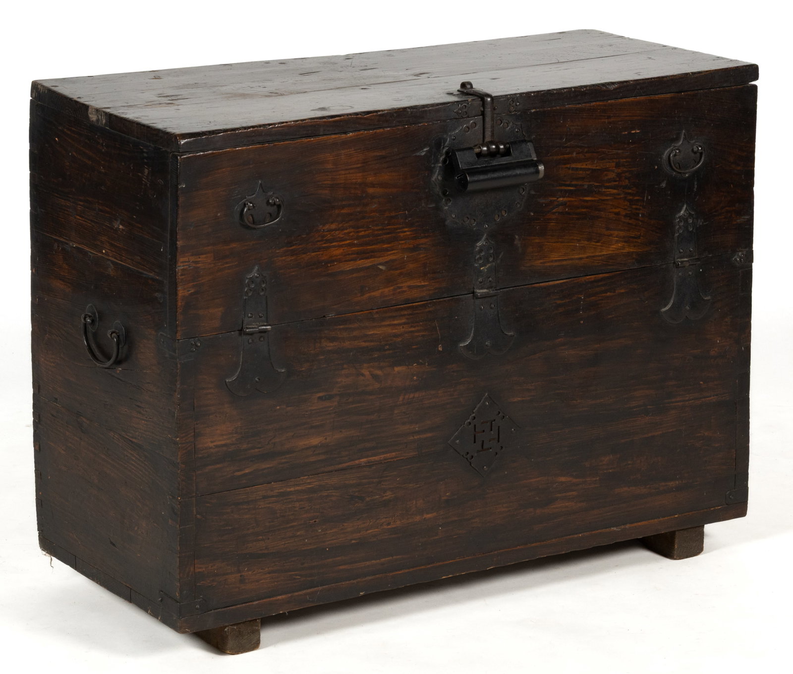 KOREAN PINE BANDAJI BLANKET / CLOTHING STORAGE CHEST (1 of 9)