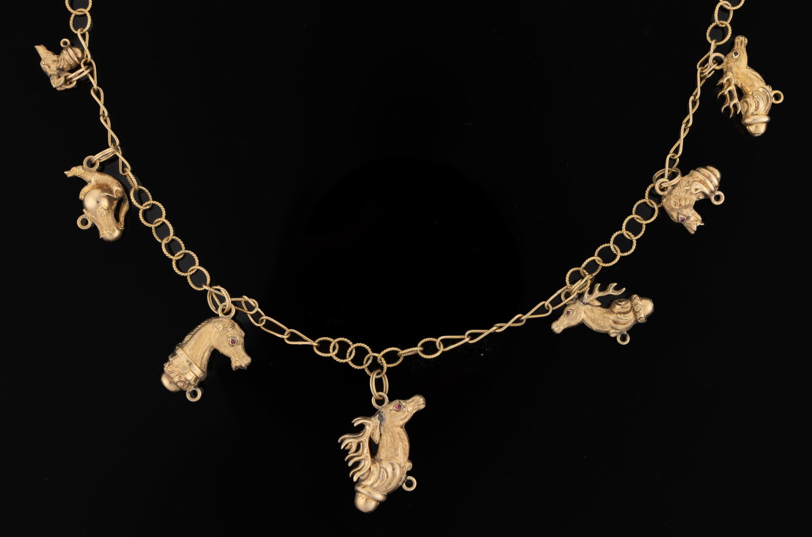 VICTORIAN / ANTIQUE YELLOW GOLD ANIMAL FIGURAL FOBS ON A VINTAGE 9K YELLOW GOLD NECKLACE CHAIN (1 of 2)