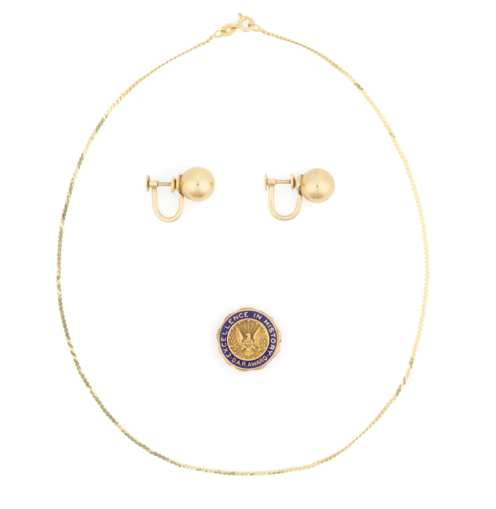 VINTAGE 10K AND 14K YELLOW GOLD JEWELRY, LOT OF FOUR PIECES: VINTAGE 10K AND 14K YELLOW GOLD JEWELRY, LOT OF FOUR PIECES, comprising a 14K gold serpentine choker chain by Balestra of Italy having a spring ring clasp, a pair of 14K gold spherical screw-back earr