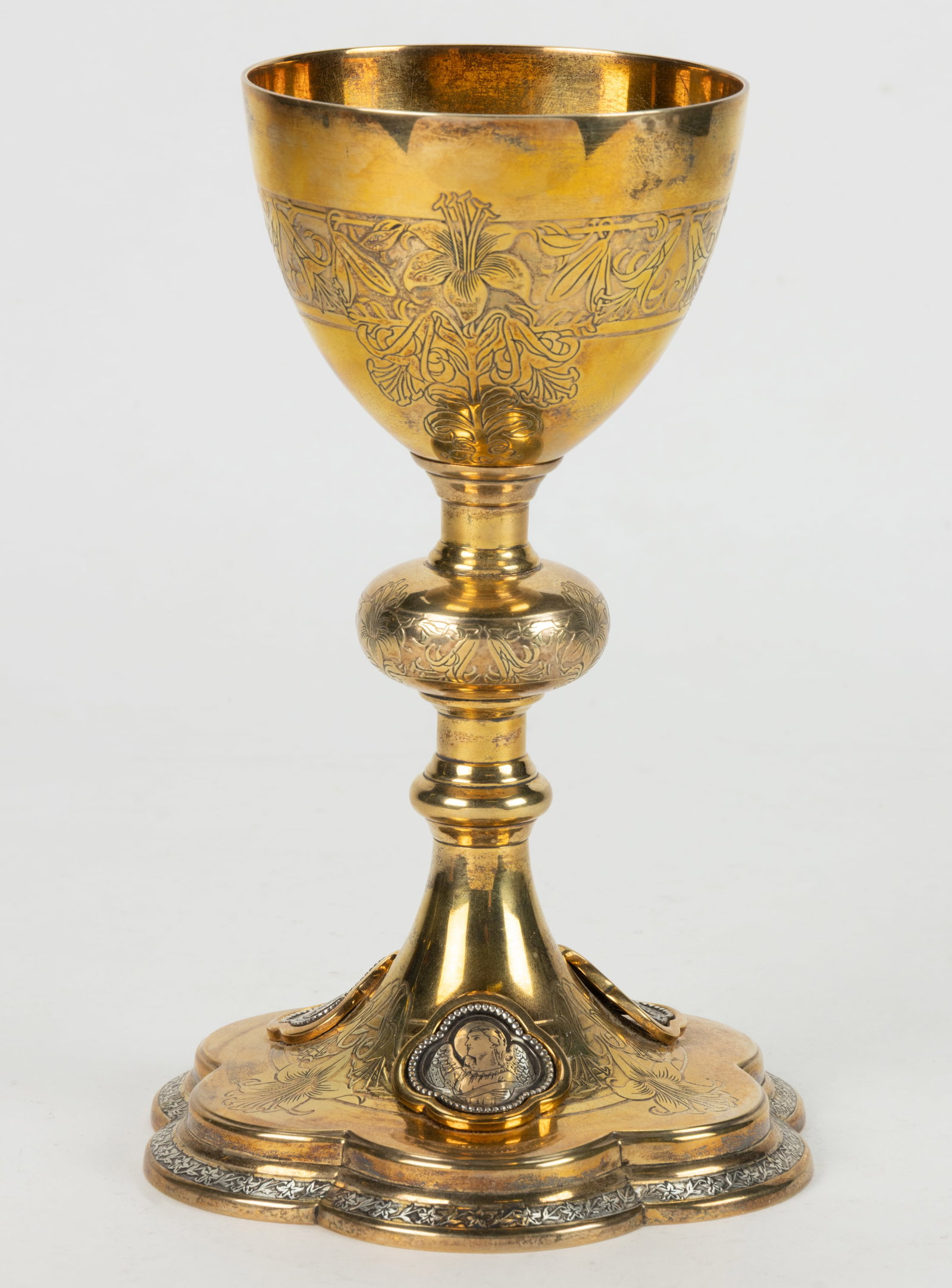 THE MERIDEN BRITANNIA CO. STERLING SILVER COMMUNION CHALICE (1 of 2)