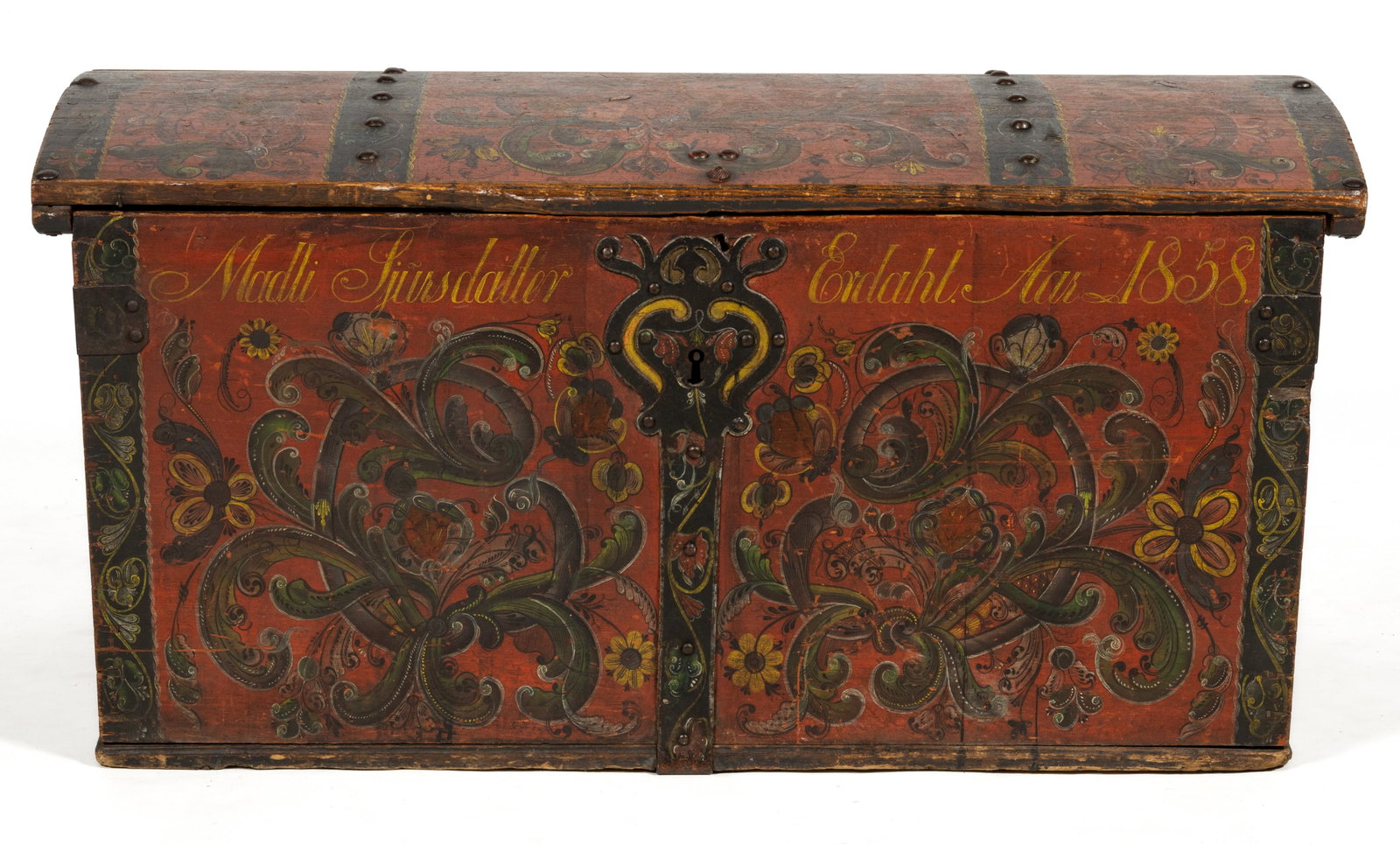 NORTHERN EUROPEAN / SCANDINAVIAN PAINT-DECORATED DOWER CHEST / BLANKET CHEST (1 of 7)