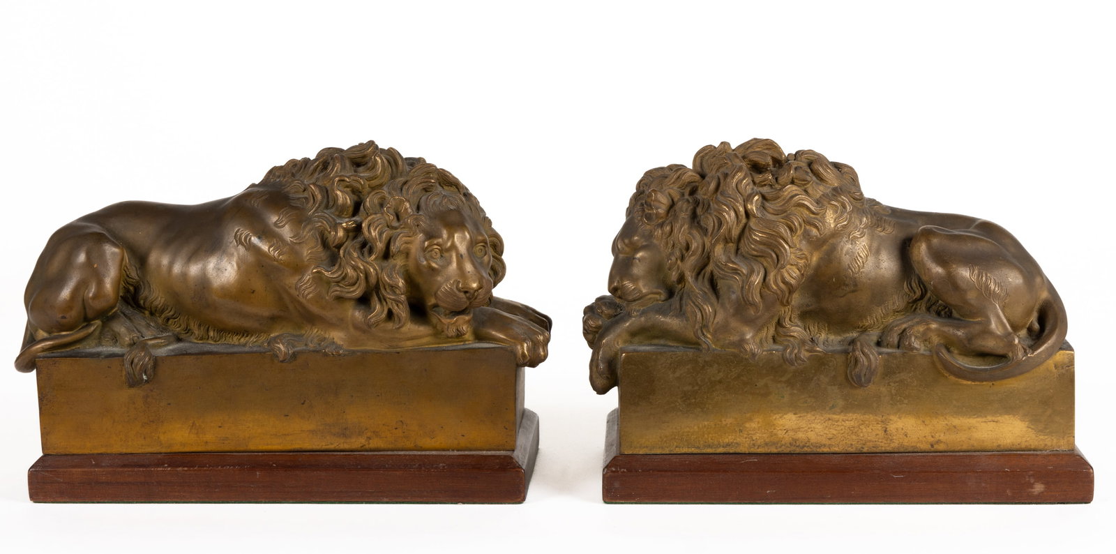 LUIGI SALVAGGI (ITALIAN, ACTIVE 19TH CENTURY) GILT / DORE BRONZE FIGURAL LION GARNITURES, PAIR (1 of 5)
