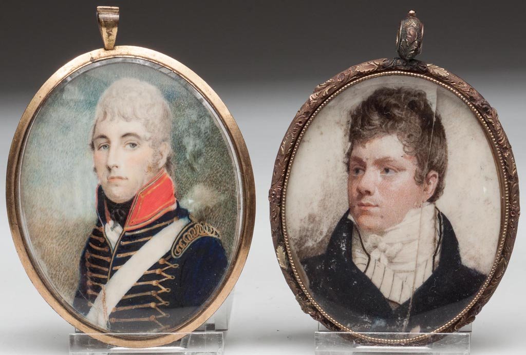 ENGLISH OR CONTINENTAL SCHOOL MINIATURE PORTRAITS, LOT: ENGLISH OR CONTINENTAL SCHOOL MINIATURE PORTRAITS, LOT OF TWO, watercolor on ivory, depicting two young gentlemen, one in a military uniform, each in a gold-filled locket case. First half 19th century