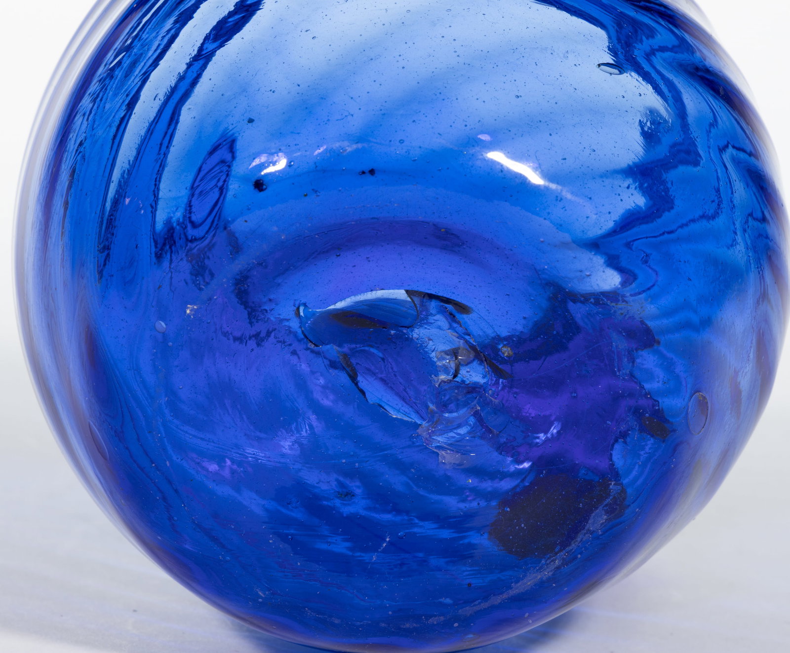 PATTERN-MOLDED SWIRLED RIB PITCHER - 2