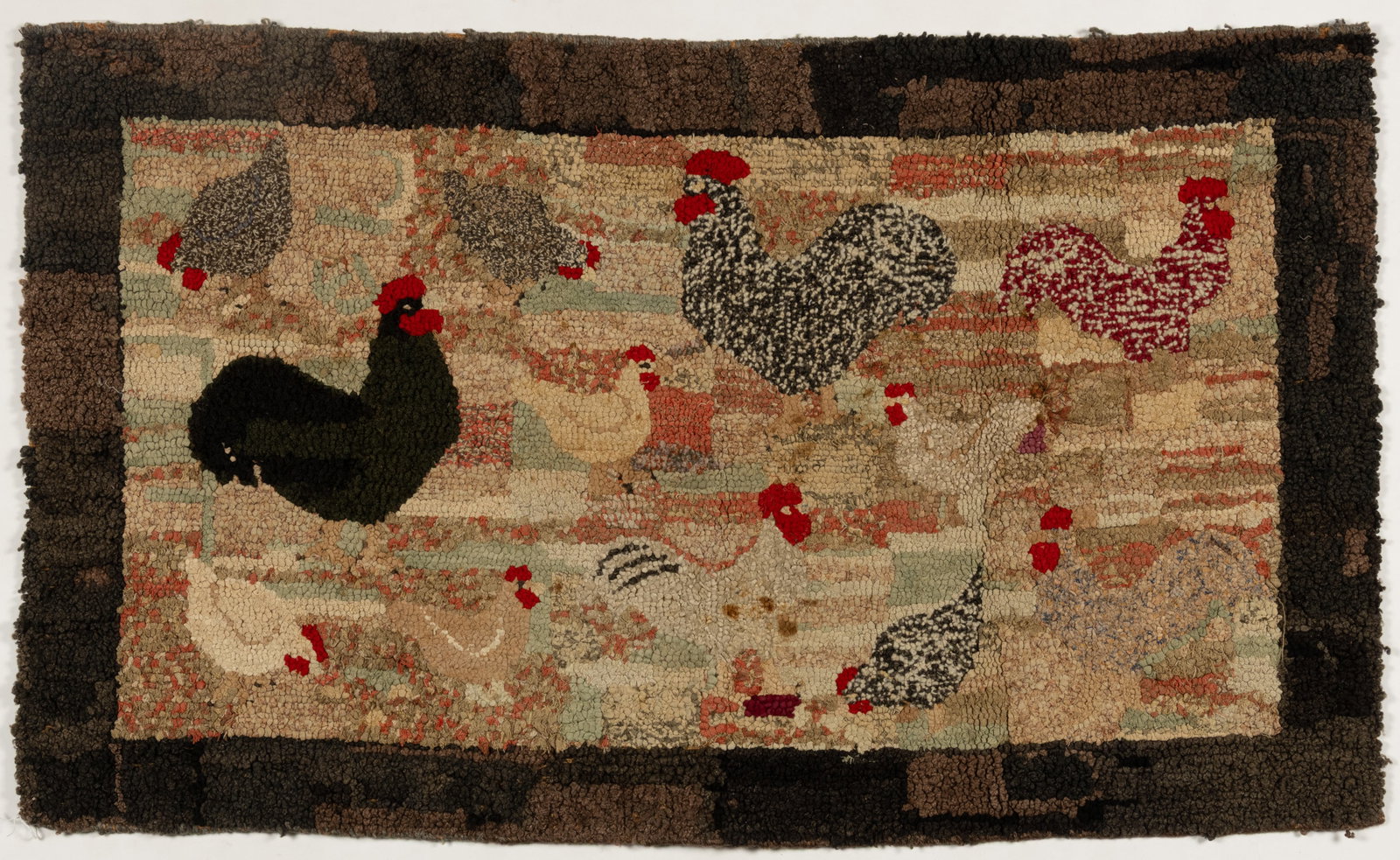 PENNSYLVANIA FOLK ART CHICKEN PICTORIAL HOOKED RUG (1 of 2)