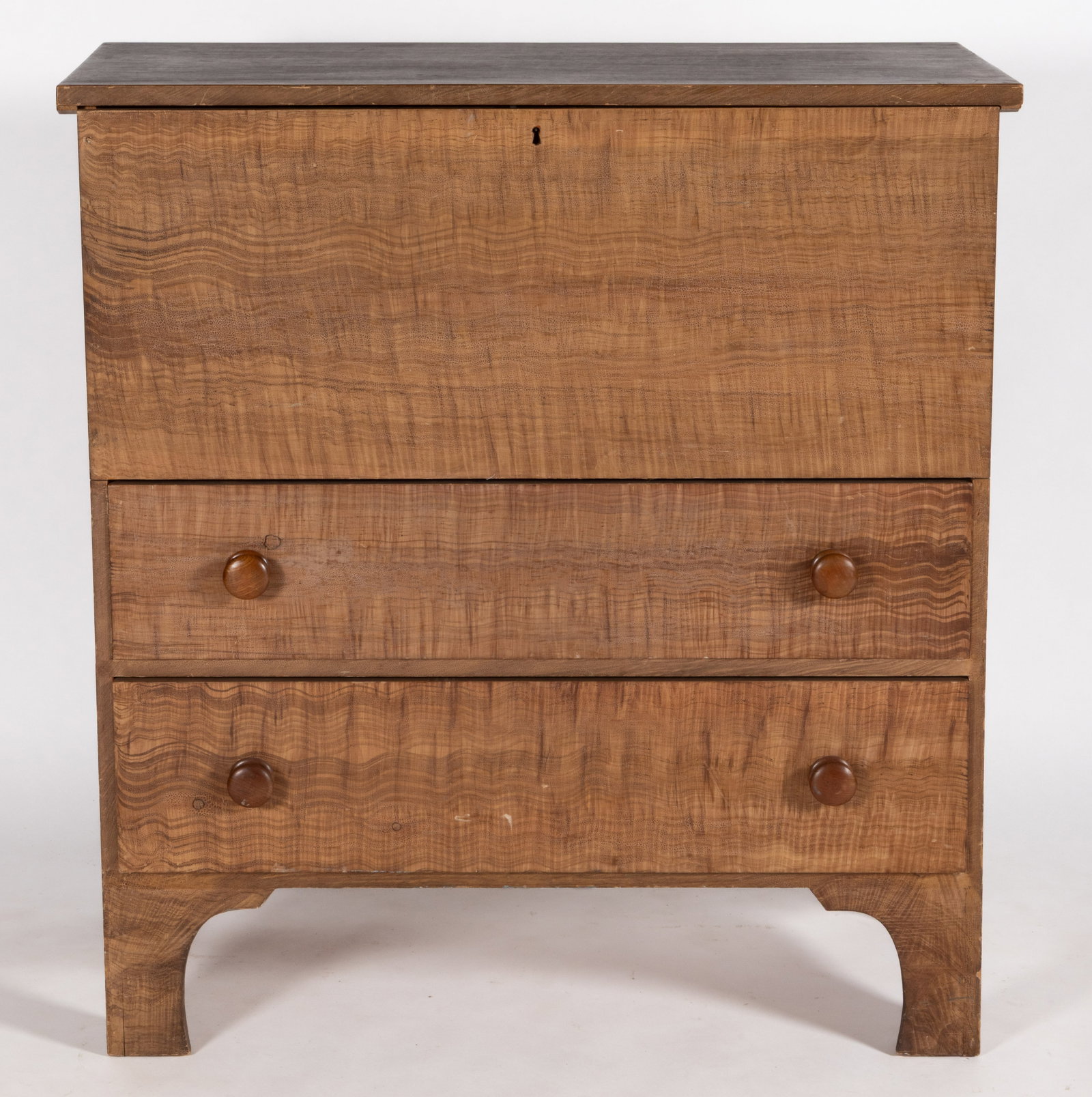 NEW ENGLAND PAINT-DECORATED PINE MULE CHEST (1 of 8)