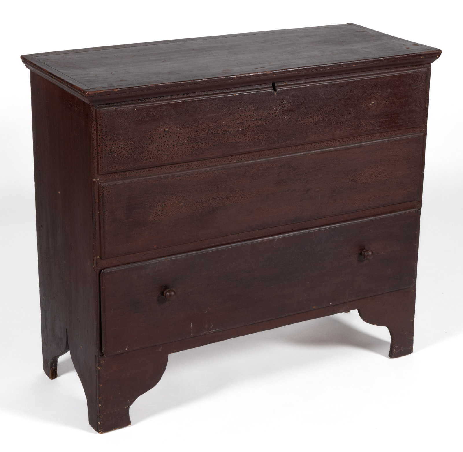 AMERICAN PAINTED POPLAR MULE CHEST: AMERICAN PAINTED POPLAR MULE CHEST, typical form with hinged lid concealing open well above two faux drawer panels and one full drawer, each with thumb-molded profile, the whole flanked by solid ends