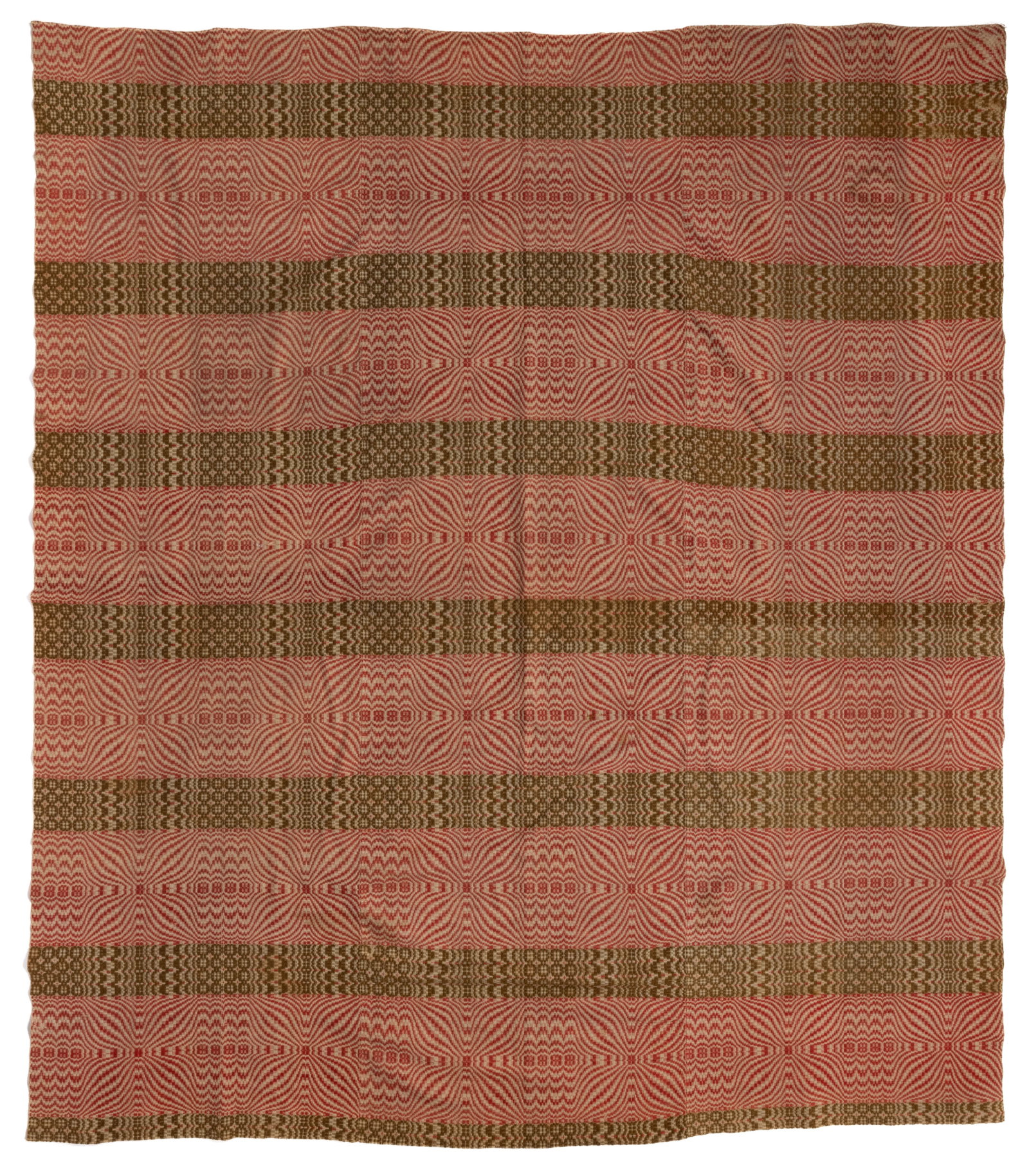 VIRGINIA "SIXTEEN SNOWBALLS WITH BOWKNOT BORDER" OVERSHOT COVERLET (1 of 4)