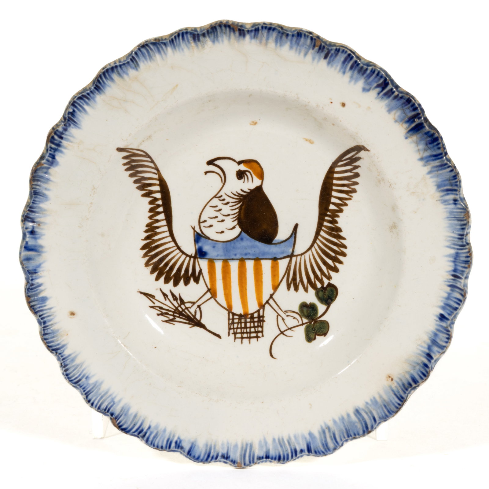 BRITISH PEARLWARE SHELL EDGE HAND-PAINTED AMERICAN EAGLE MOTIF CERAMIC CUP PLATE (1 of 2)