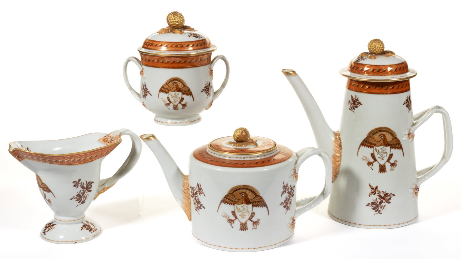 FRENCH SAMSON PORCELAIN AMERICAN MARKET TEA AND COFFEE ARTICLES, LOT OF FOUR: FRENCH SAMSON PORCELAIN AMERICAN MARKET TEA AND COFFEE ARTICLES, LOT OF FOUR, each in the Chinese export-style having polychrome hand-painted images with gilt accents featuring a spread-wing eagl