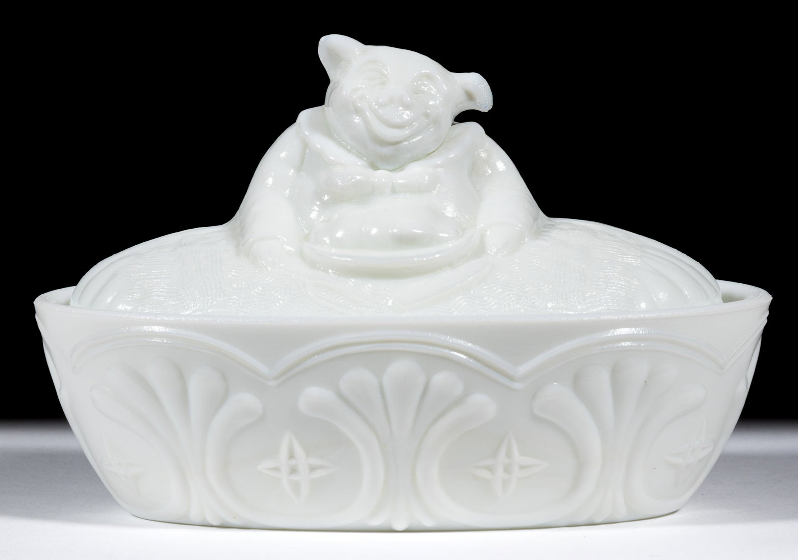 FLACCUS DINING PIG COVERED DISH (1 of 1)