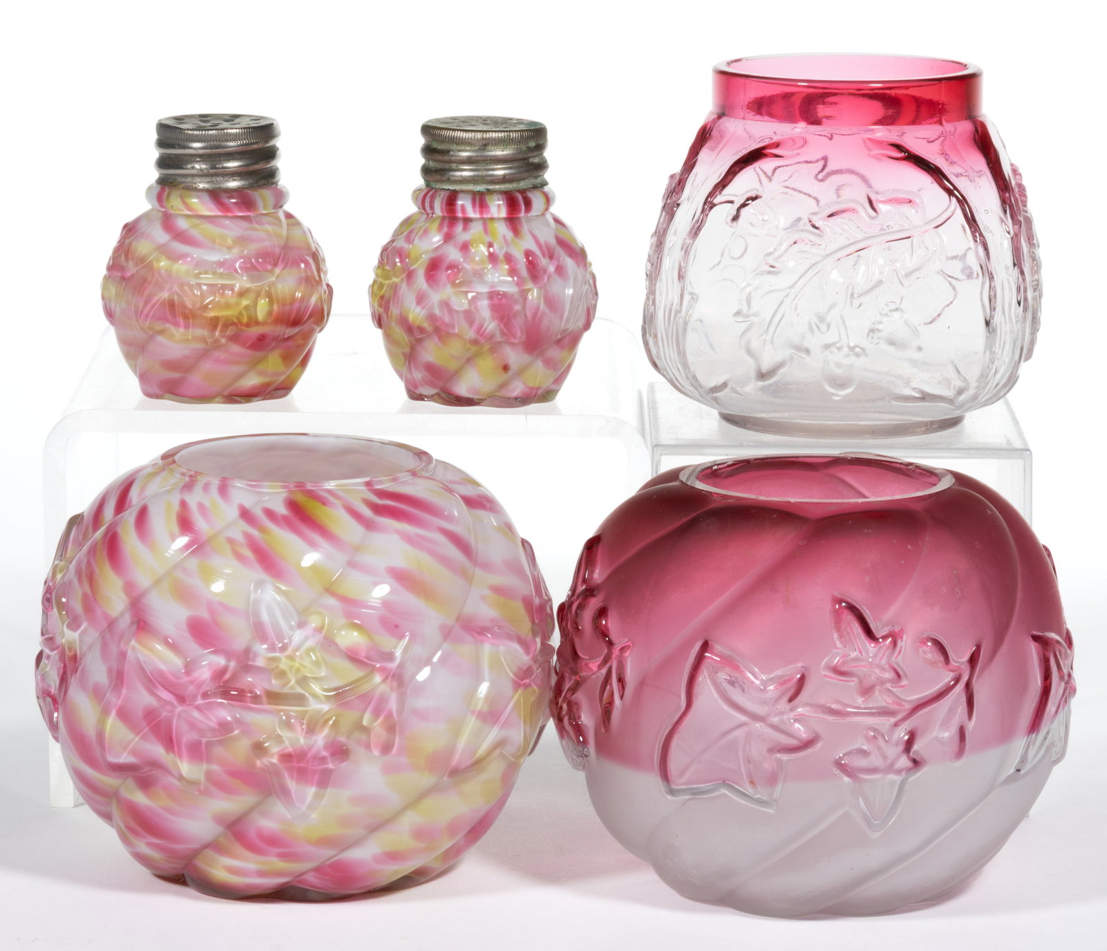 NORTHWOOD ROYAL IVY AND ROYAL OAK GLASS ARTICLES, LOT OF FIVE: NORTHWOOD ROYAL IVY AND ROYAL OAK GLASS ARTICLES, LOT OF FIVE, comprising a frosted rubina rose bowl, a pair of cased yellow and pink spatter salt and pepper shakers, a cased yellow and pink rose bowl