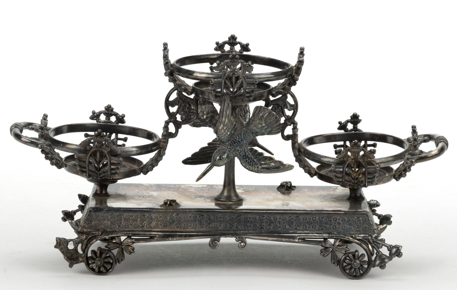 MERIDEN BRITANNIA CO. SILVER-PLATED EPERGNE / CENTERPIECE STAND (1 of 3)