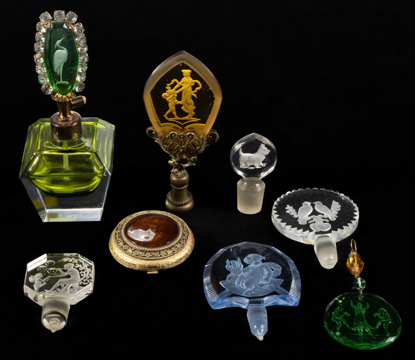 CZECHOSLOVAKIAN INTAGLIO GLASS ARTICLES, LOT OF EIGHT (1 of 2)