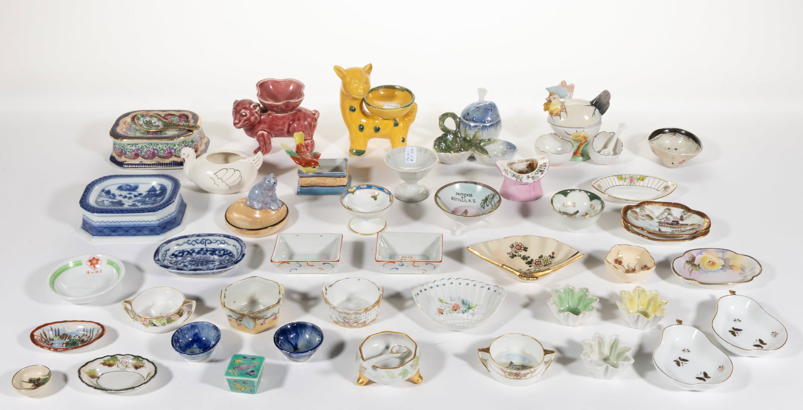 CHINESE / JAPANESE PORCELAIN OPEN SALTS AND OTHER RELATED ARTICLES, UNCOUNTED LOT (1 of 1)