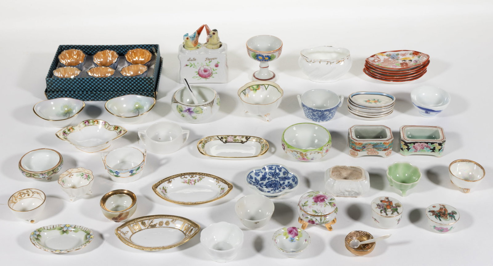 CHINESE / JAPANESE PORCELAIN OPEN SALTS, UNCOUNTED LOT (1 of 1)