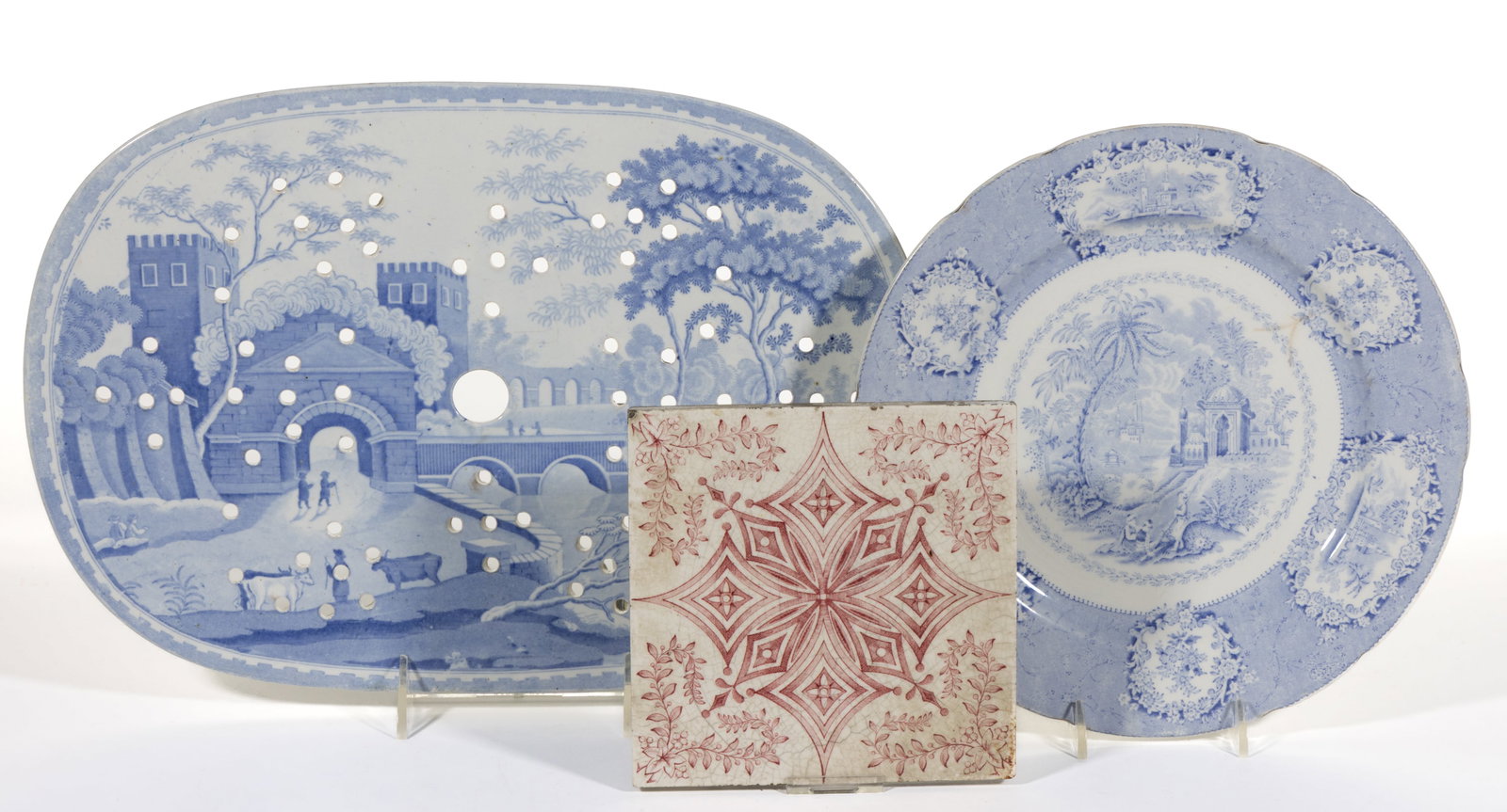 ENGLISH STAFFORDSHIRE TRANSFER-PRINTED CERAMIC ARTICLES, LOT OF THREE (1 of 2)