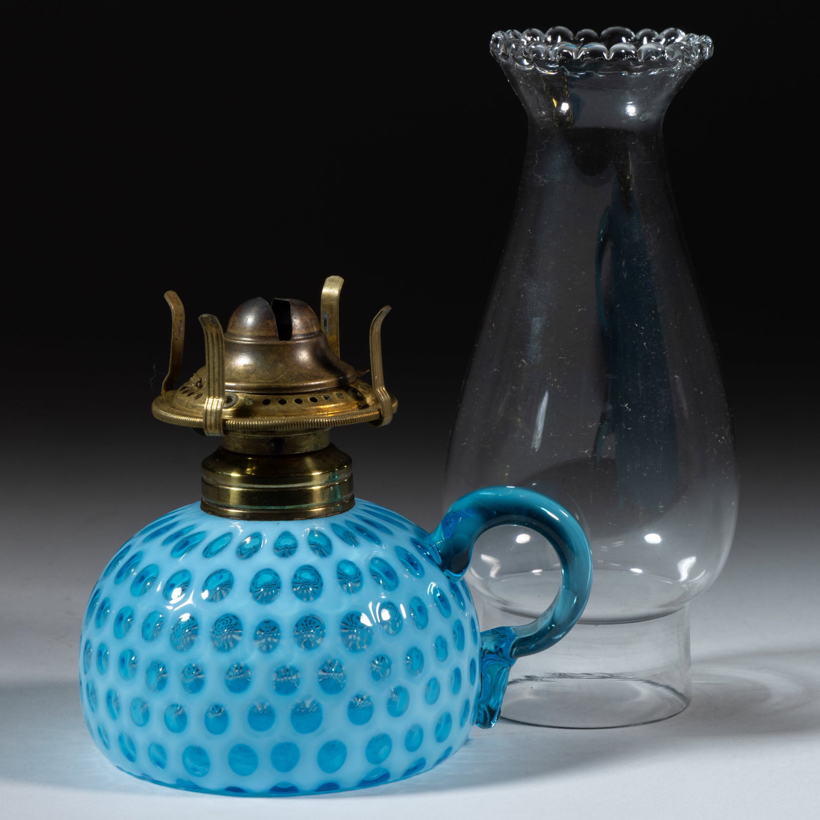 HOBBS NO. 326 WINDOWS / COIN DOT KEROSENE FINGER LAMP (1 of 1)