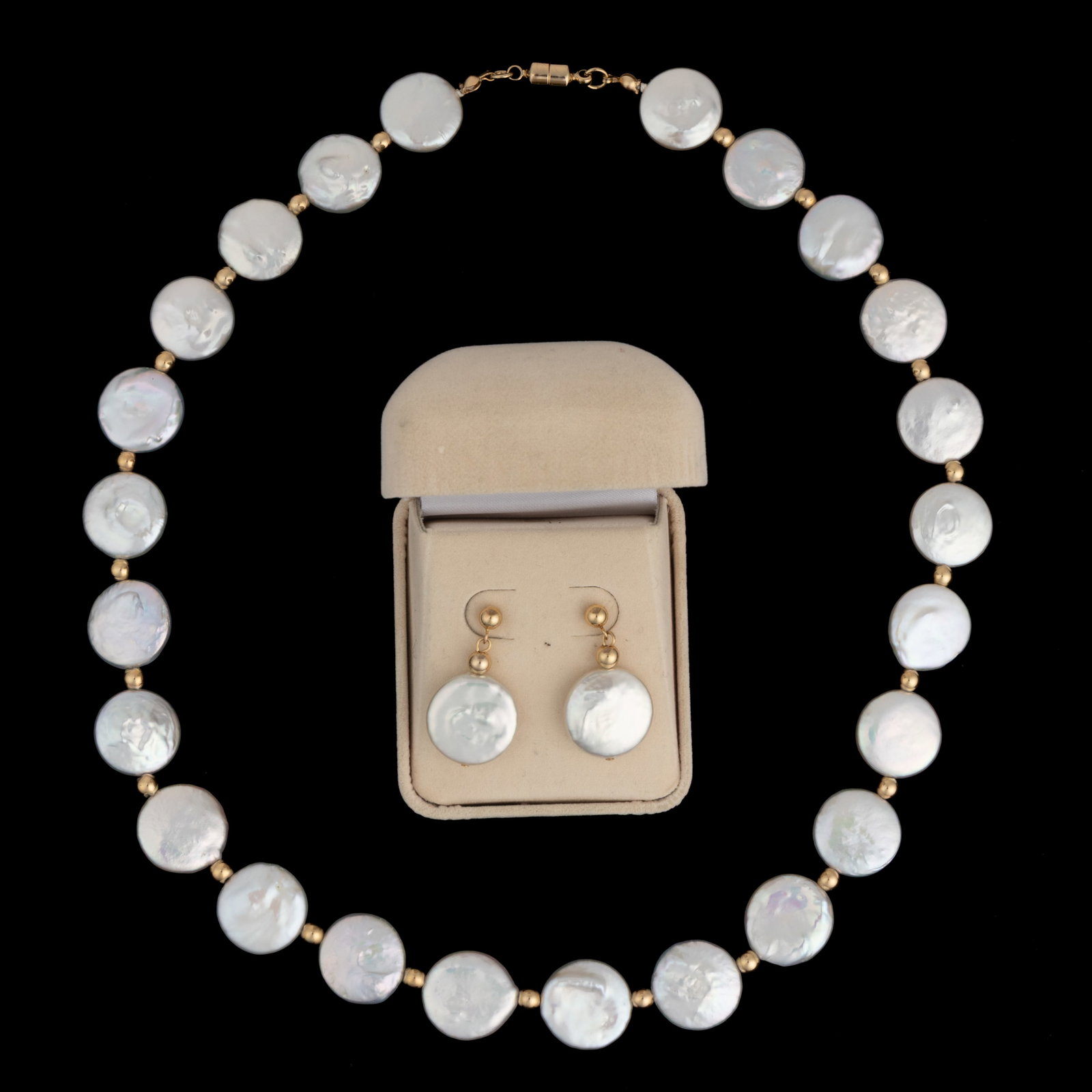 CONTEMPORARY 14K YELLOW GOLD AND PEARL / MOTHER-OF-PEARL THREE-PIECE JEWELRY ENSEMBLE: CONTEMPORARY 14K YELLOW GOLD AND PEARL / MOTHER-OF-PEARL THREE-PIECE JEWELRY ENSEMBLE, each piece having one or more pearl / mother-of-pearl discs with gold bead accents, comprising a pair of drop ear