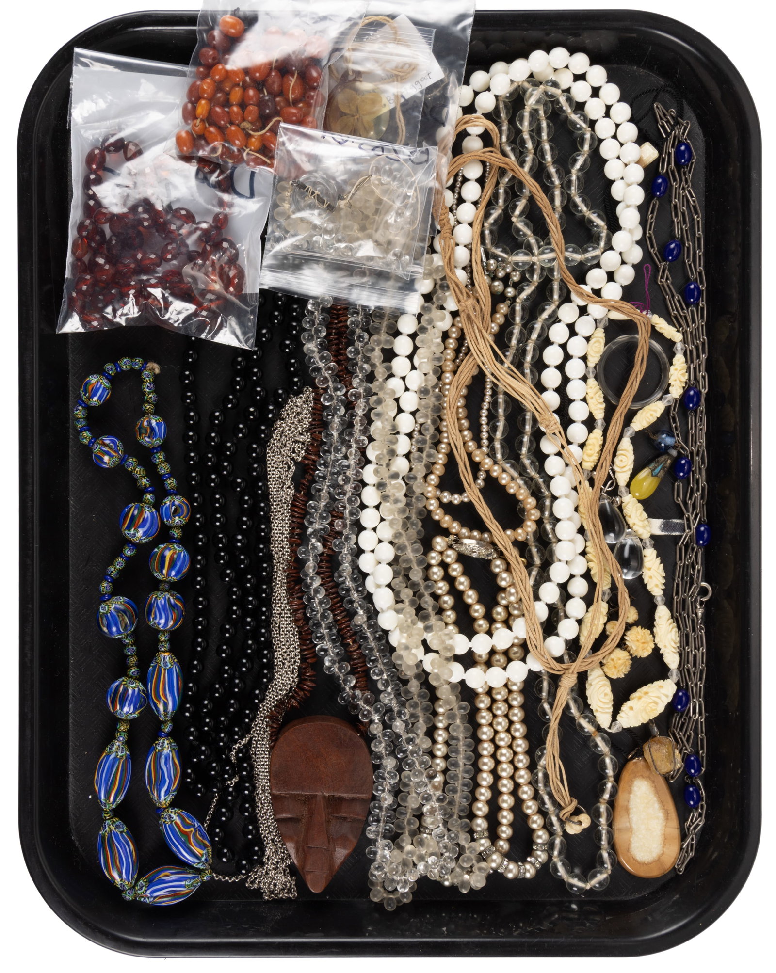 ANTIQUE / VINTAGE BEADED AND OTHER COSTUME JEWELRY, LOT OF 25 PIECES: ANTIQUE / VINTAGE BEADED AND OTHER COSTUME JEWELRY, LOT OF 25 PIECES, including beaded necklaces made from various materials such as glass, faux pearls, and plastic, featuring one made of millefiori g