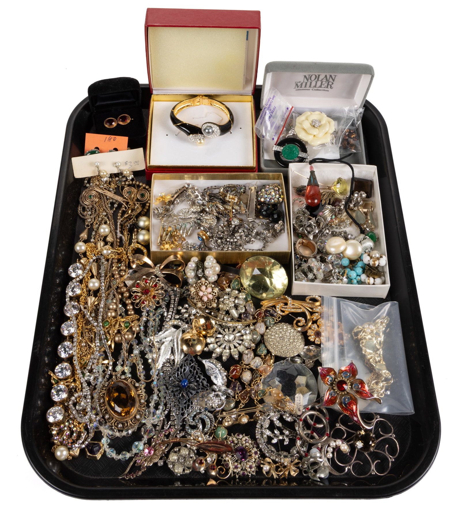 VINTAGE / CONTEMPORARY RHINESTONE AND OTHER COSTUME JEWELRY, UNCOUNTED LOT (1 of 3)