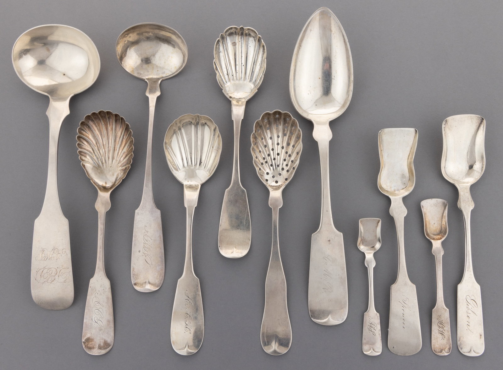 NEW YORK AND OTHER COIN SILVER SERVING UTENSILS, LOT OF 11 (1 of 2)