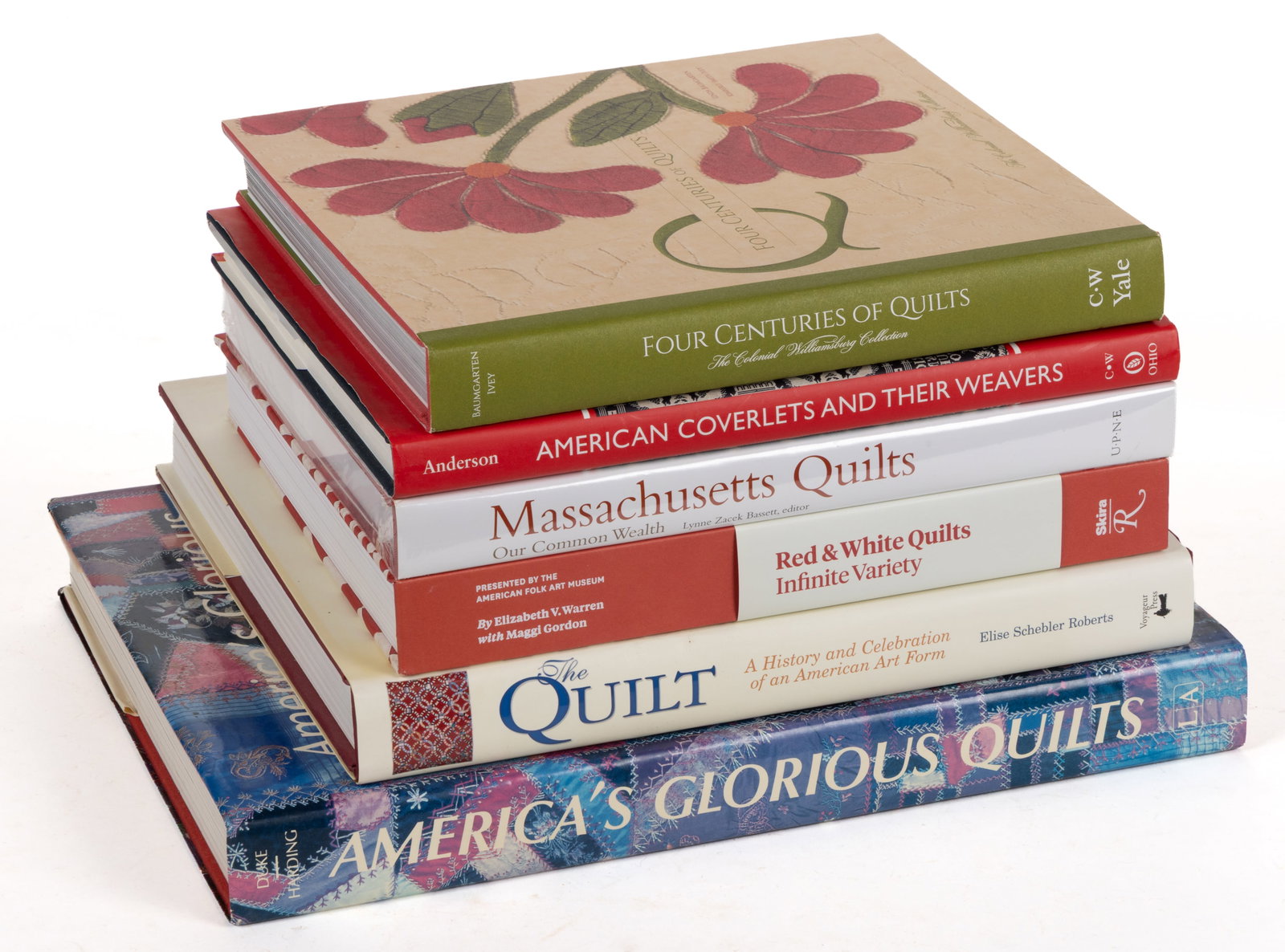 ANTIQUE QUILTS AND COVERLETS REFERENCE VOLUMES, LOT OF SIX: ANTIQUE QUILTS AND COVERLETS REFERENCE VOLUMES, LOT OF SIX, including Baumgarten/Ivey, Four Centuries of Quilts: The Colonial Williamsburg Collection; Warren, Red and White Quilts -