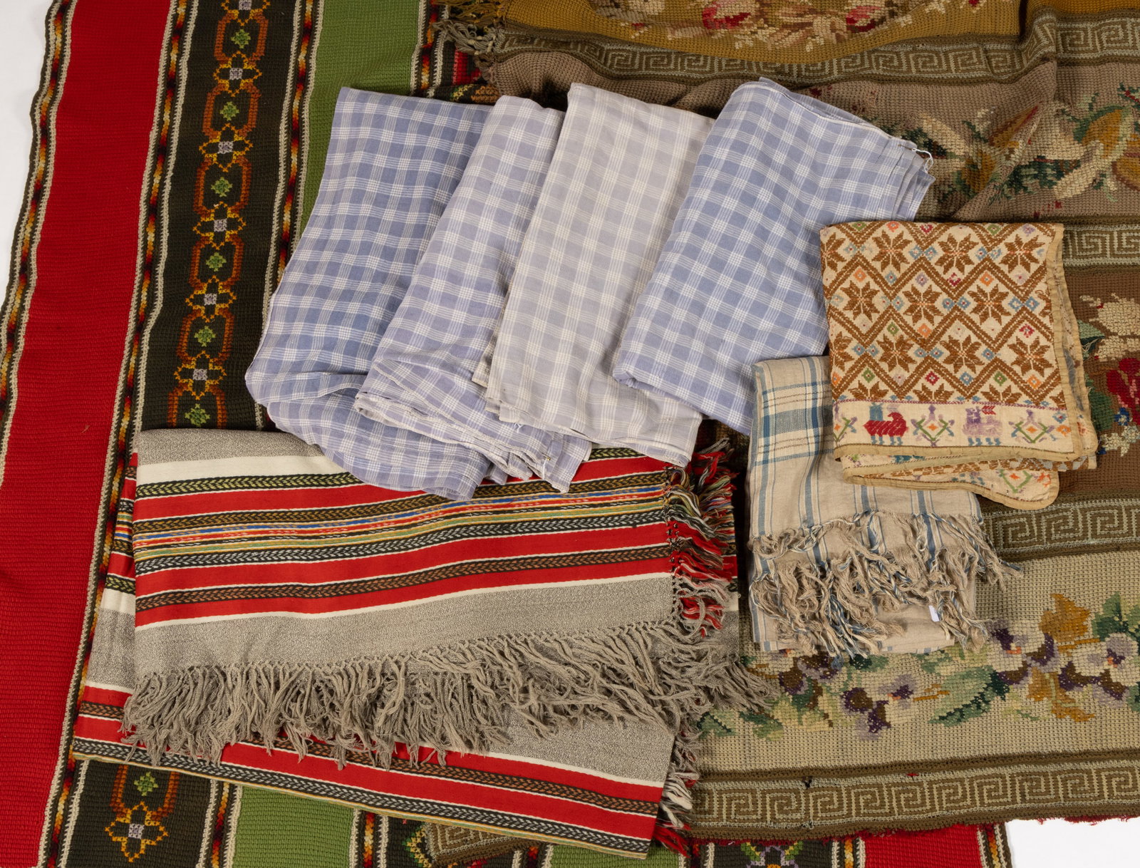 ASSORTED ANTIQUE / VINTAGE TEXTILE ARTICLES, LOT OF NINE (1 of 2)