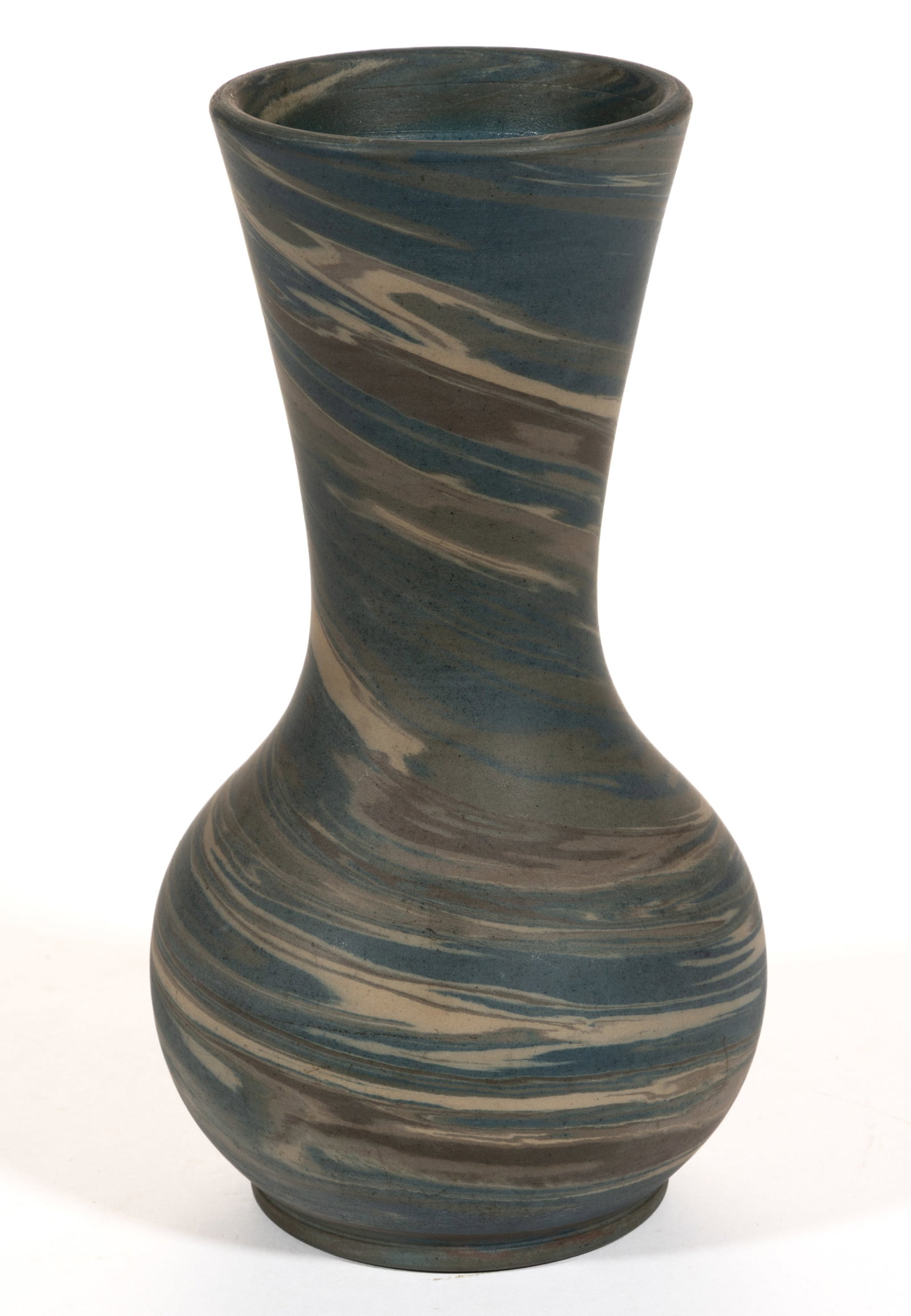 AMERICAN NILOAK MISSION SWIRL ART POTTERY VASE (1 of 3)