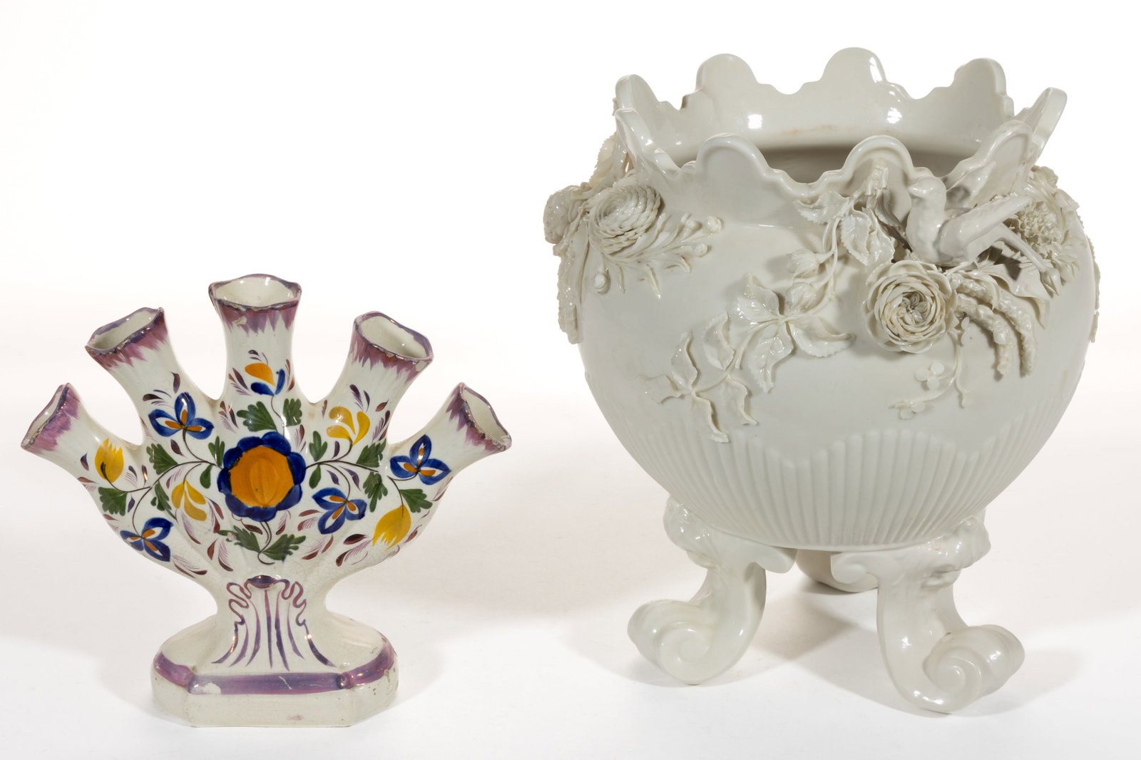 ENGLISH AND IRISH CERAMIC ARTICLES, LOT OF TWO (1 of 3)