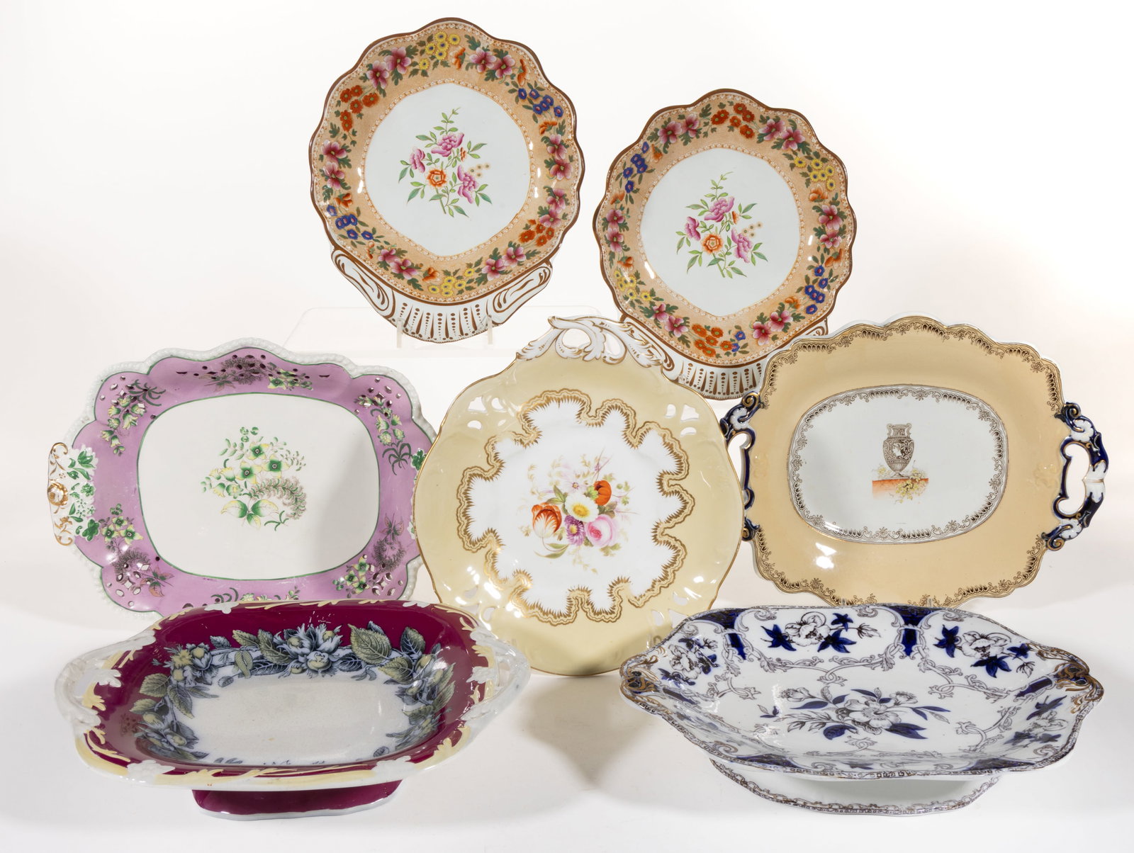 ENGLISH FLORAL MOTIF CERAMIC TABLE ARTICLES, LOT OF SEVEN (1 of 1)