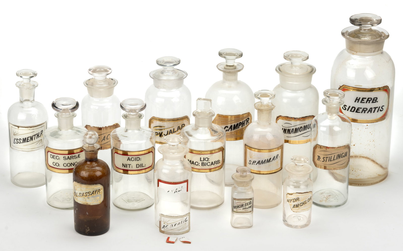 ASSORTED LABEL-UNDER-GLASS APOTHECARY BOTTLES / JARS, LOT OF 15 (1 of 1)