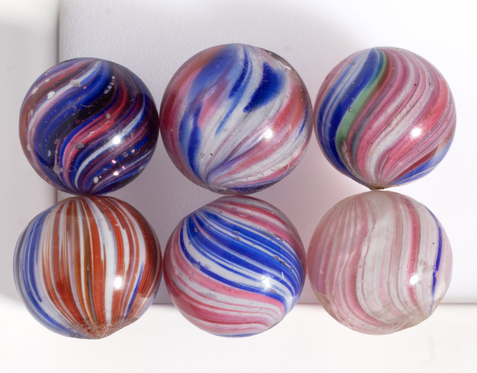 ANTIQUE ONIONSKIN MARBLES, LOT OF SIX (1 of 2)